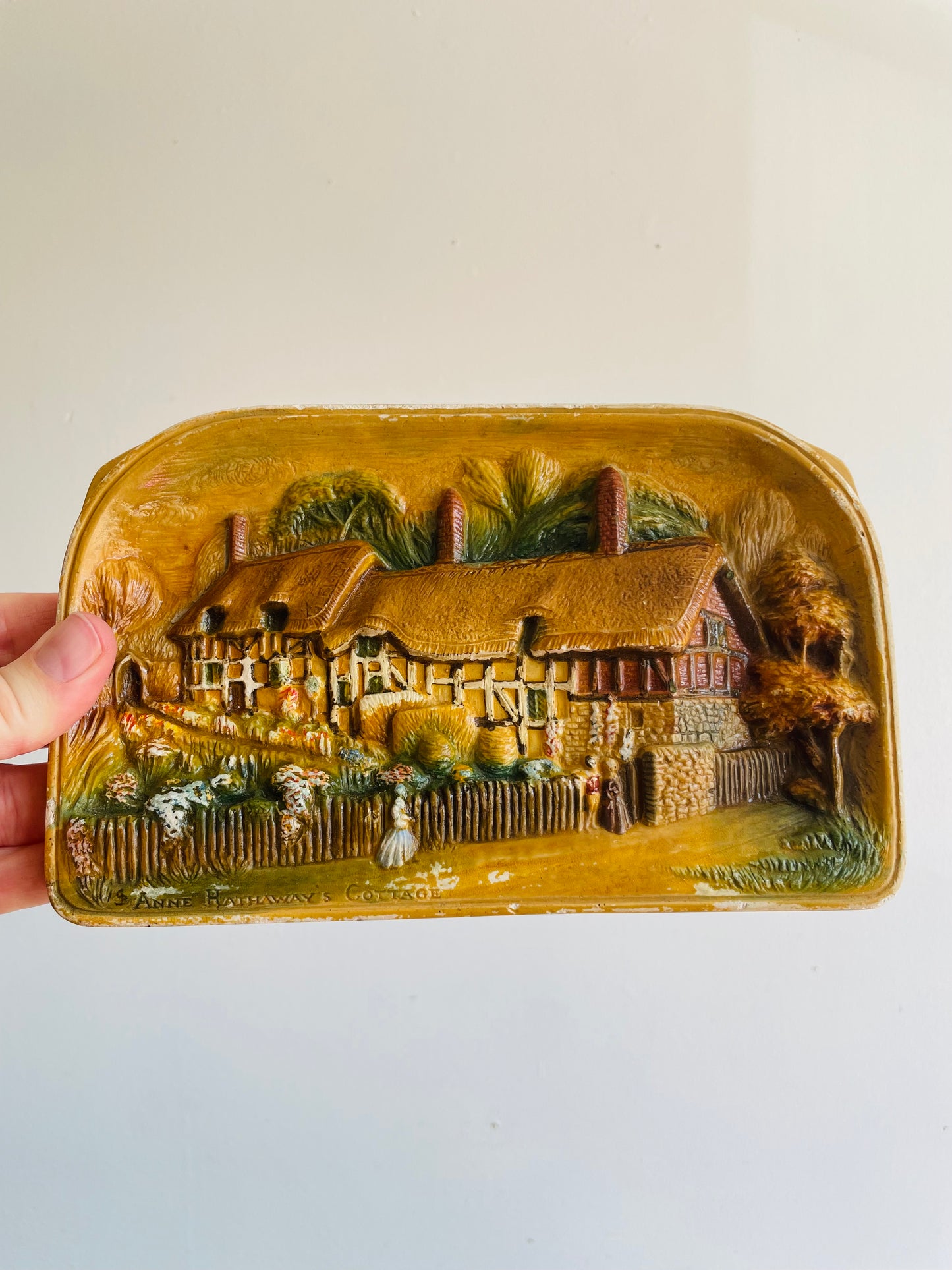 Anne Hathaway's Cottage Hand Painted Chalkware Wall Plaque - W. H. Bossons Limited - Made in England