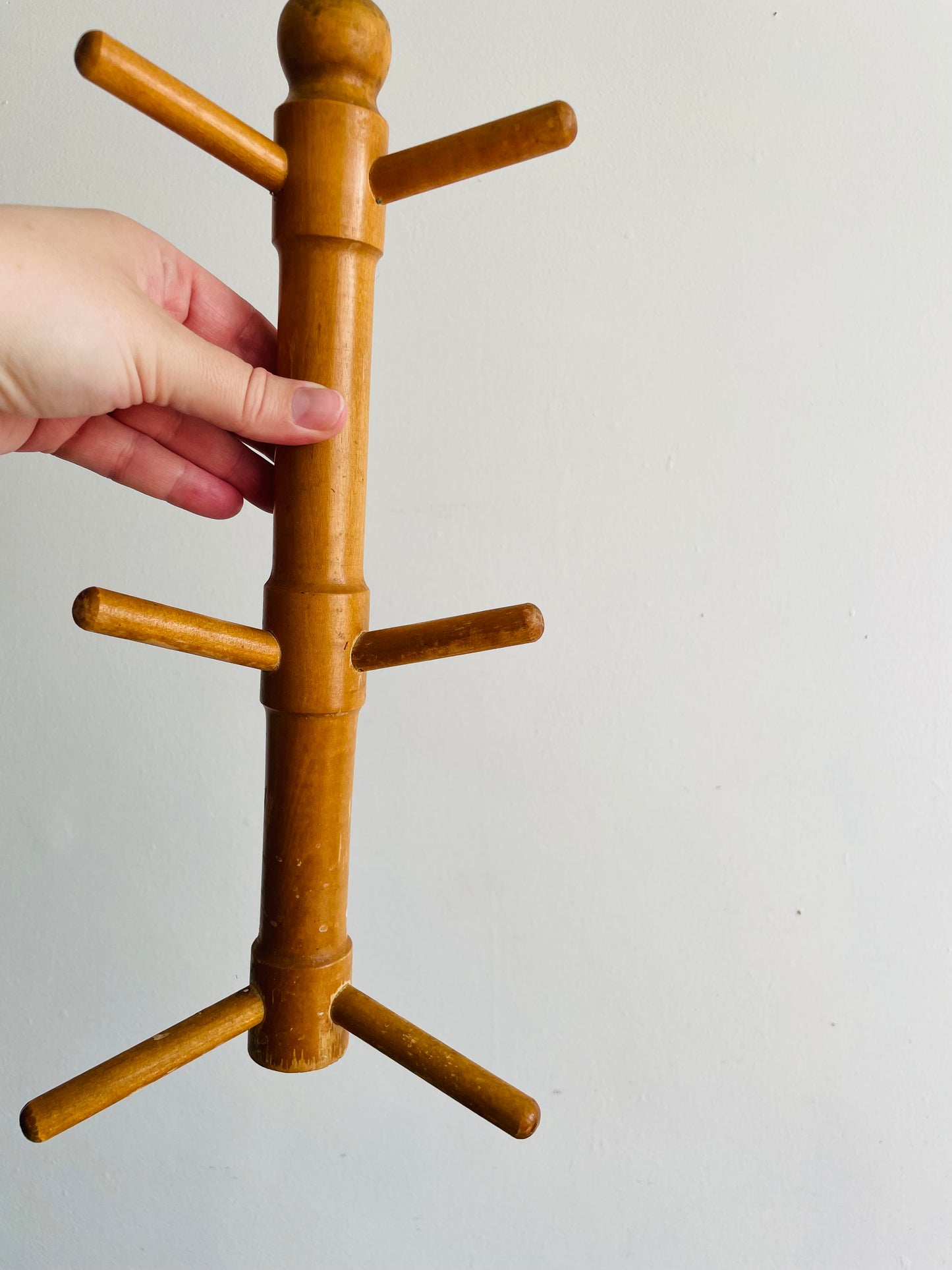 Wood Mug Tree Holder Rack with 6 Arms