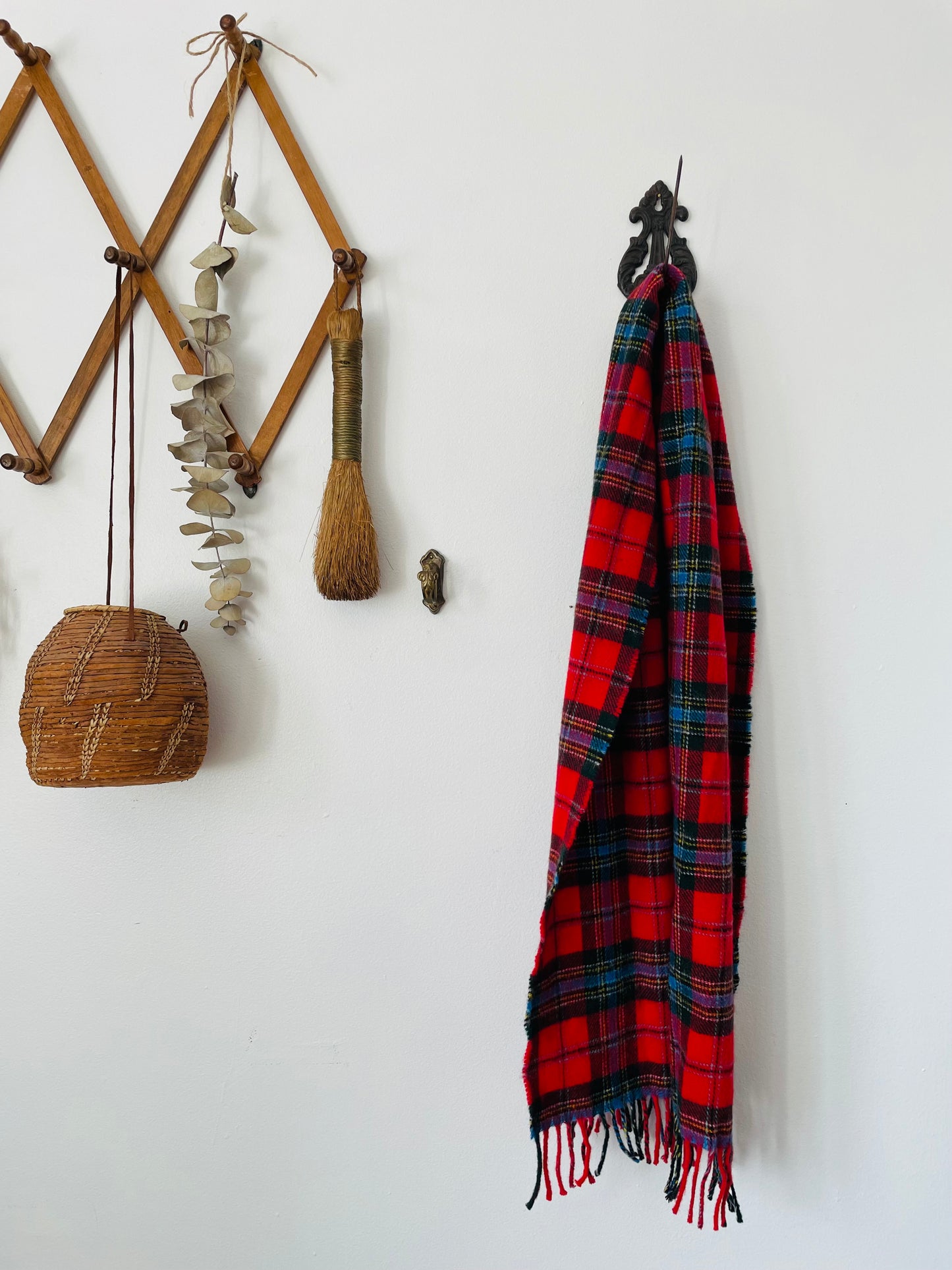 Vintage Ingles Buchan 100% Lambswool Red Tartan Plaid Scarf - Made in Scotland