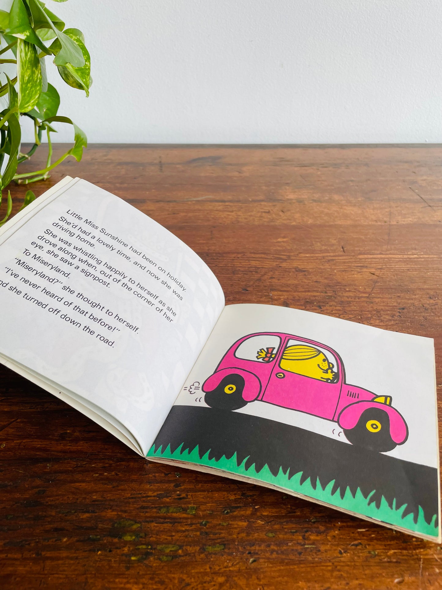 Little Miss Sunshine by Roger Hargreaves Paperback Pocket Book - Thurman Publishing (1981)