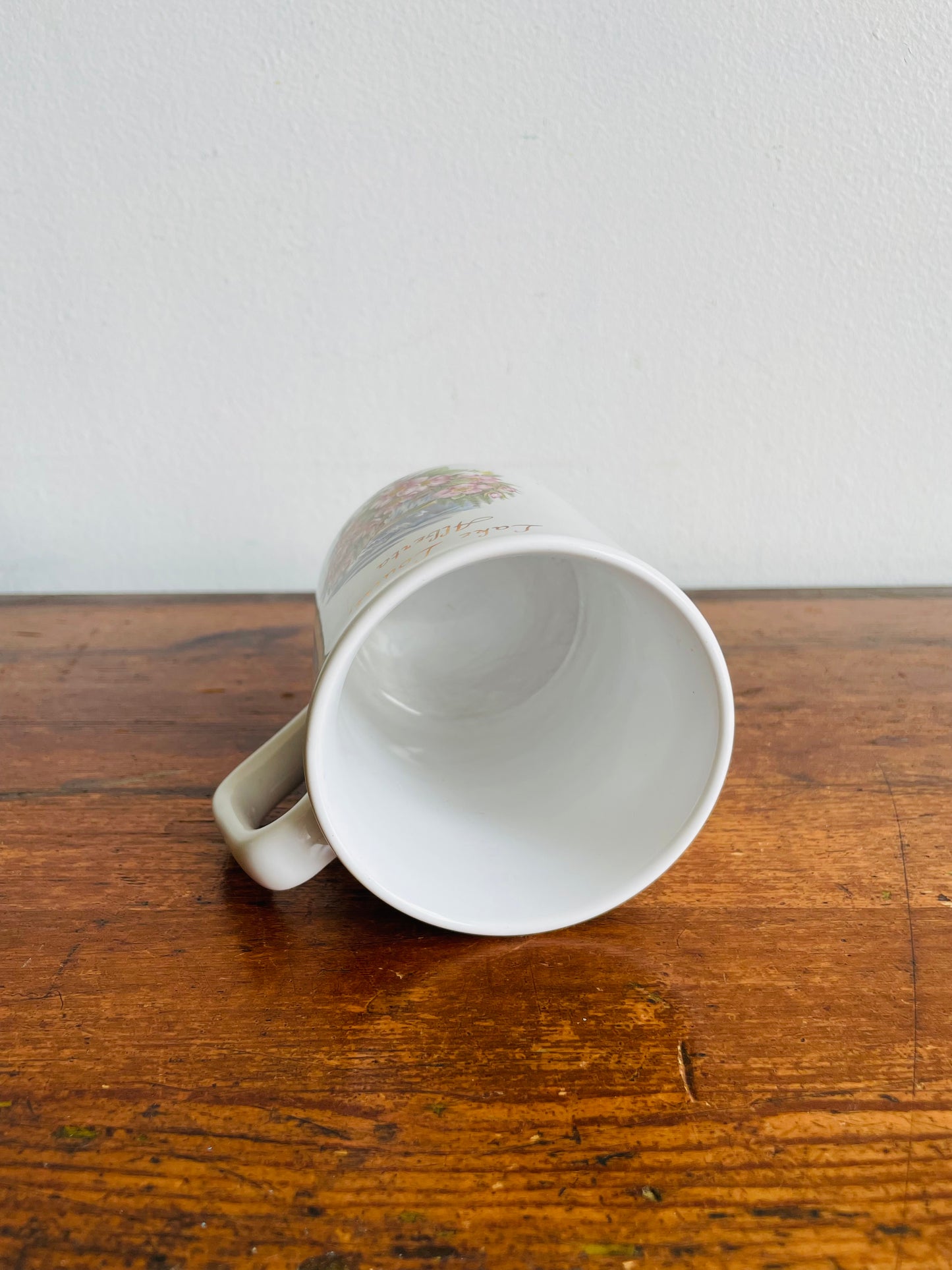 Lake Louise, Alberta White Mug with Flower & Mountain Graphic - Tams Made in England