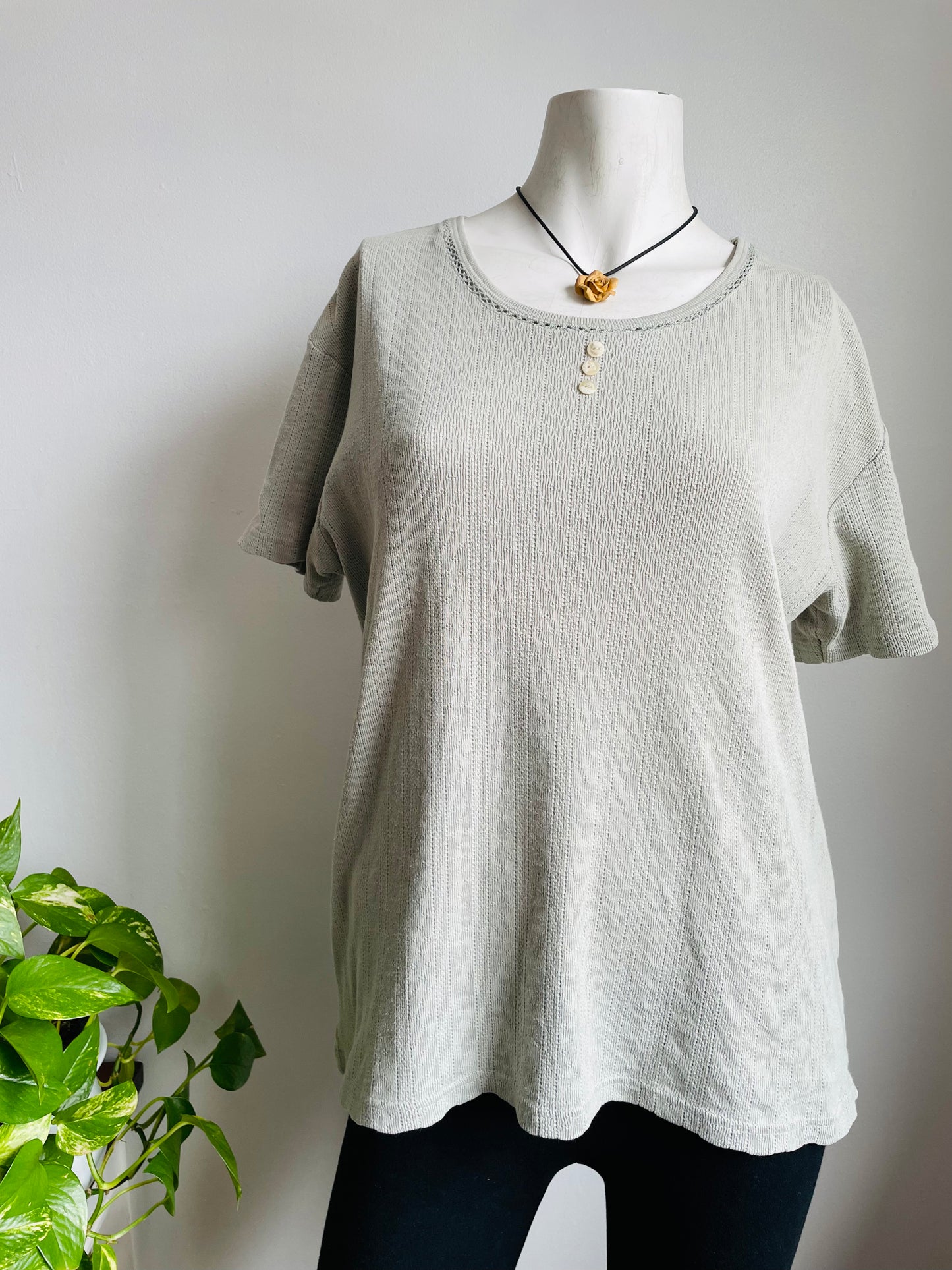 Oblige 100% Cotton Sage Green Cottagecore T-Shirt - Made in Hong Kong - Size Small