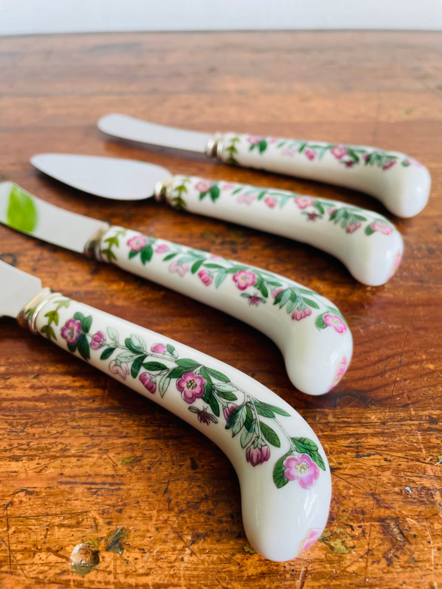 Vintage Stainless Steel Sheffield England Cheese Knives with Botanical Floral Handles - Set of 4 Pieces