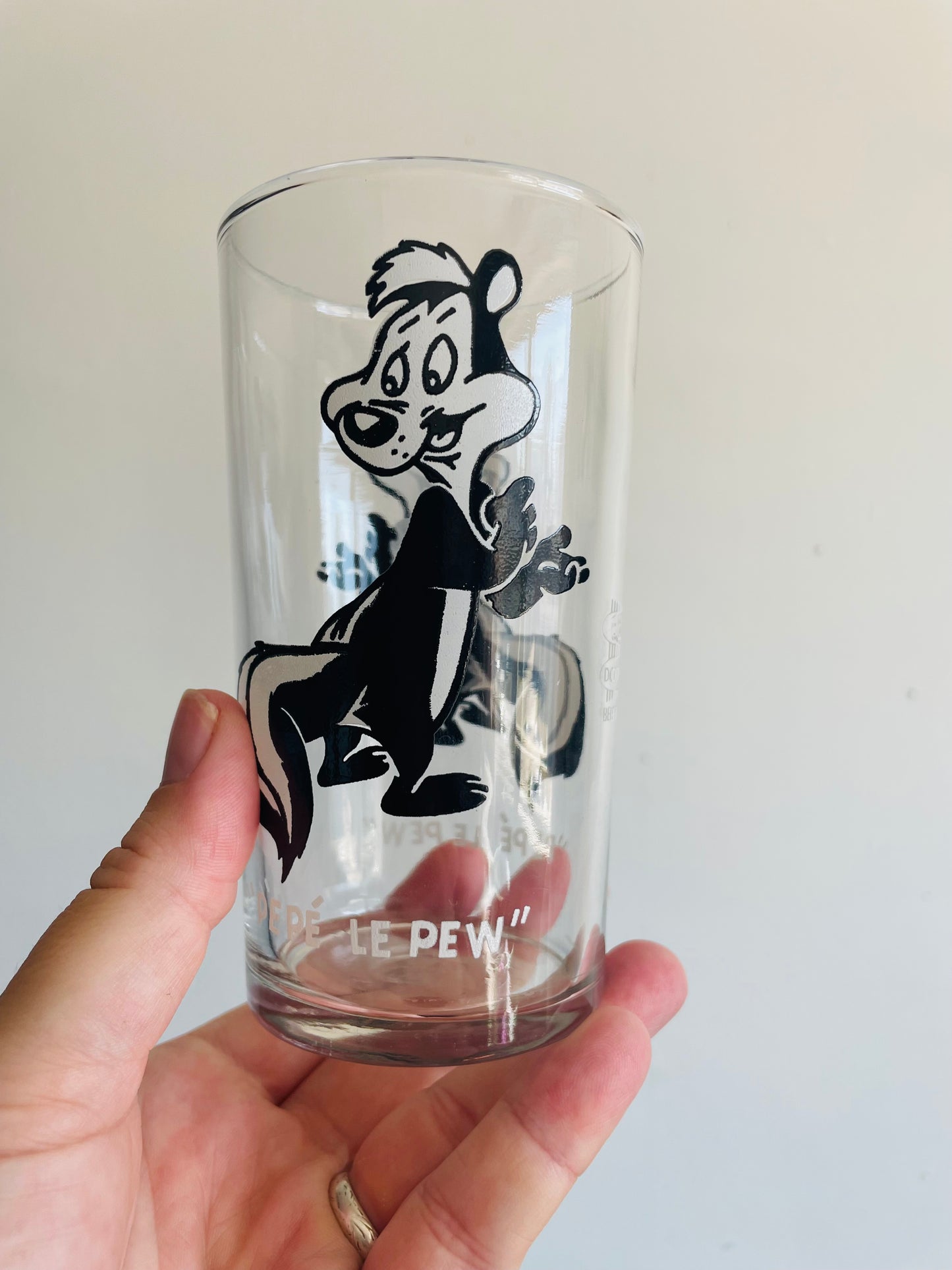 1978 Warner Bros Tim Hortons & Pepsi Pepe Le Pew Collector Series Glasses - Set of 2