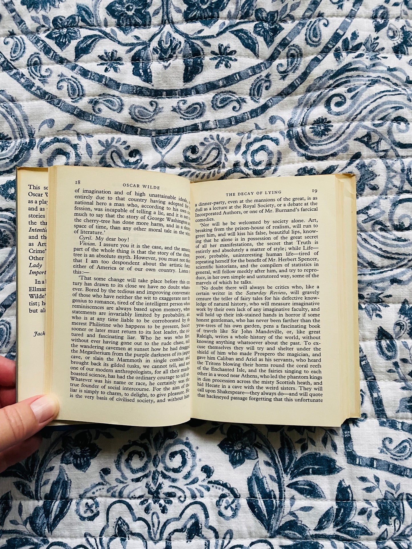 The World's Classics Oscar Wilde Selected Writings with an Introduction by Richard Ellmann Hardcover Book (1961)