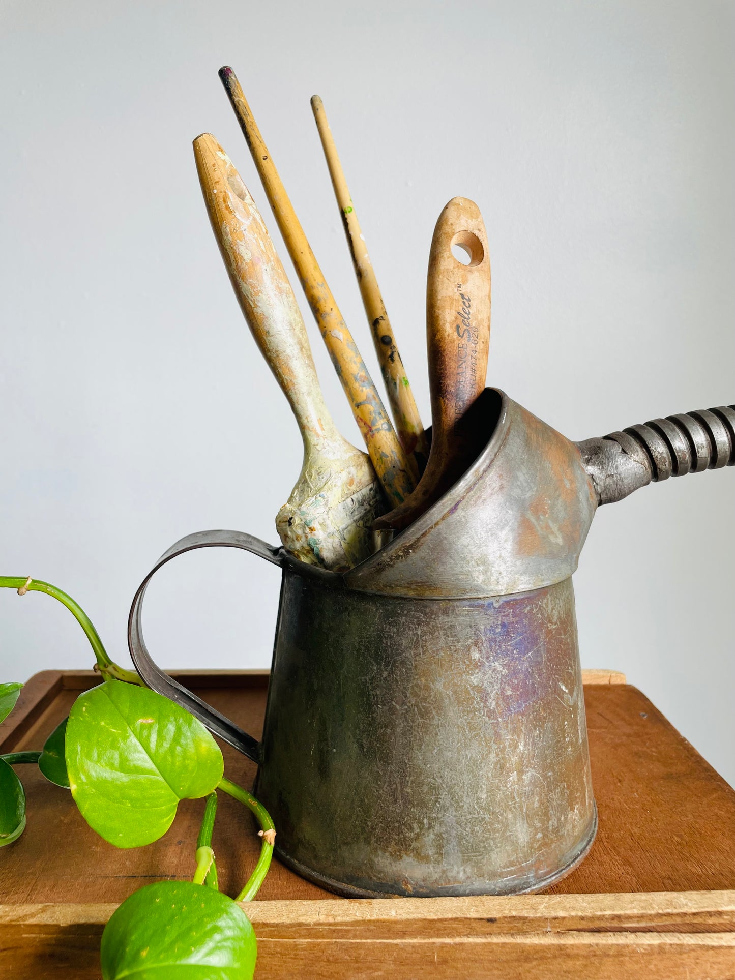 Rustic Farmhouse Quart General Steel Wares Limited Oil Can with Bendable Spout & Handle - Great for Flowers!
