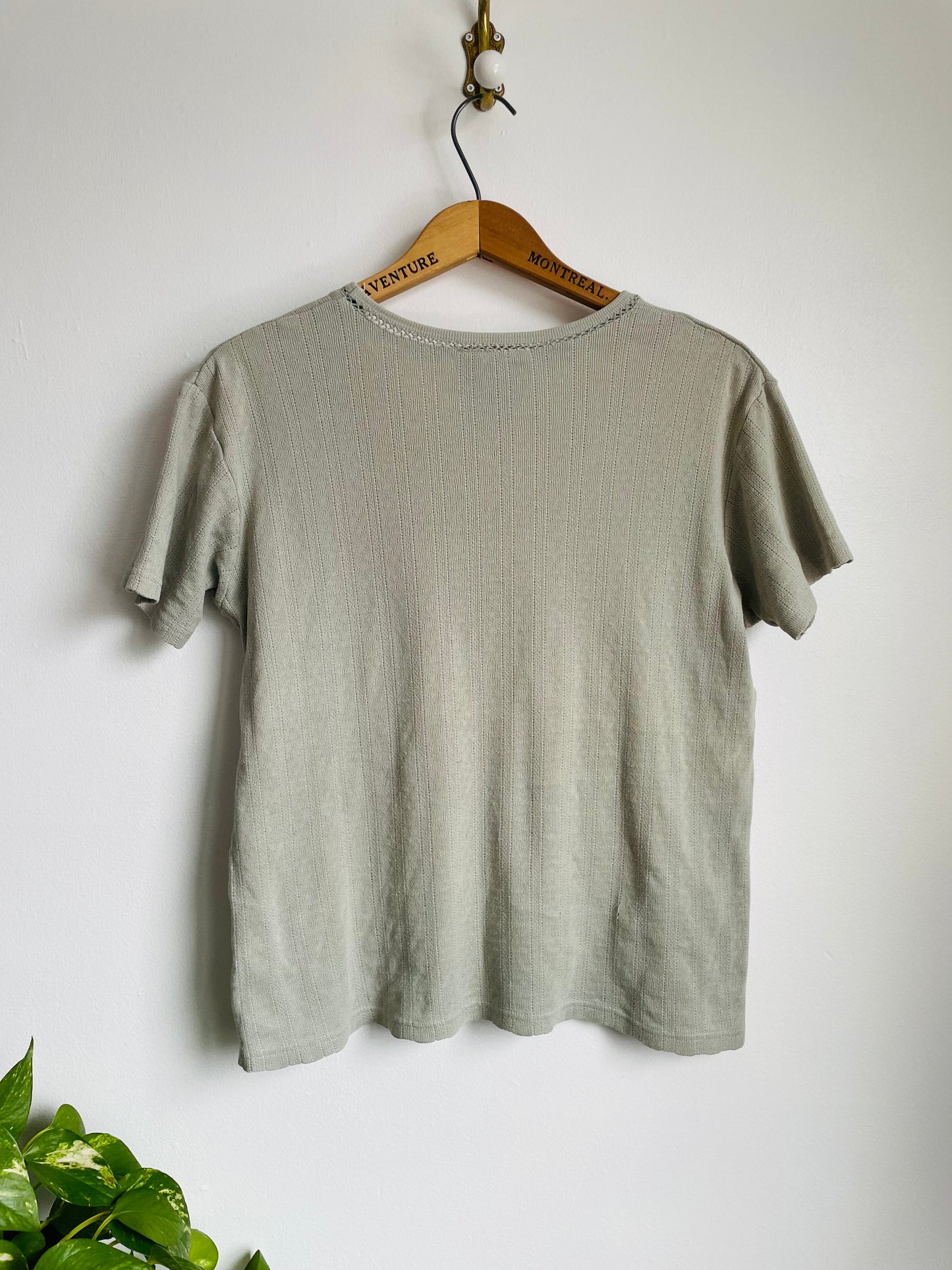Oblige 100% Cotton Sage Green Cottagecore T-Shirt - Made in Hong Kong - Size Small