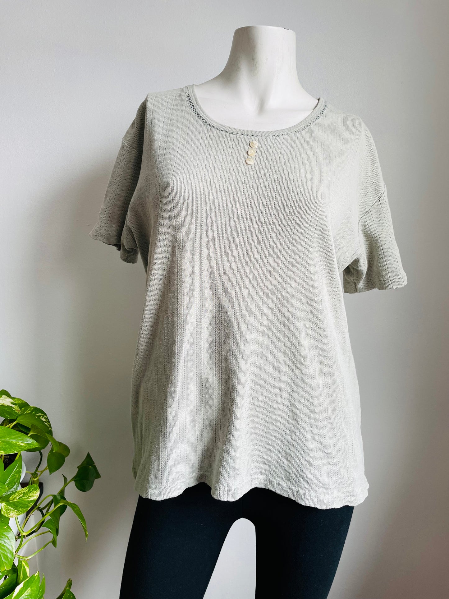 Oblige 100% Cotton Sage Green Cottagecore T-Shirt - Made in Hong Kong - Size Small