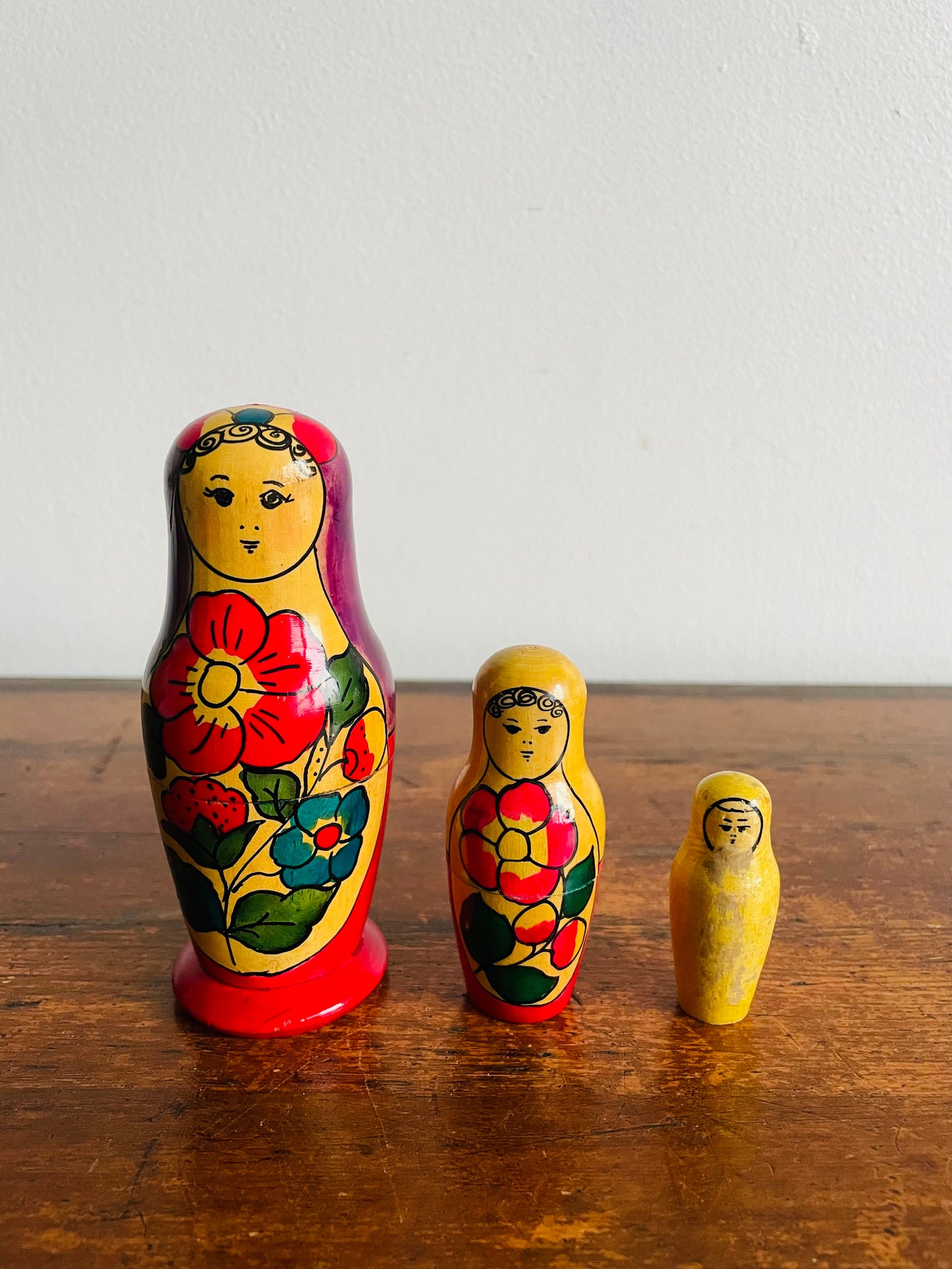 Russian Matryoshka Nesting Dolls - Set of 3 Dolls