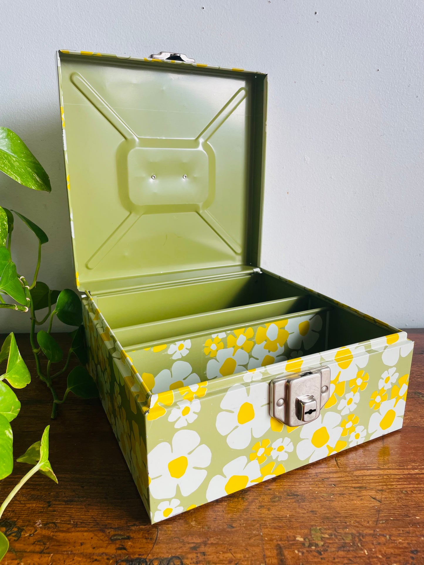 Vintage Flower Power Metal Filing Storage Box with Handle & Latch to Close - Has a Movable Tray Divider Inside