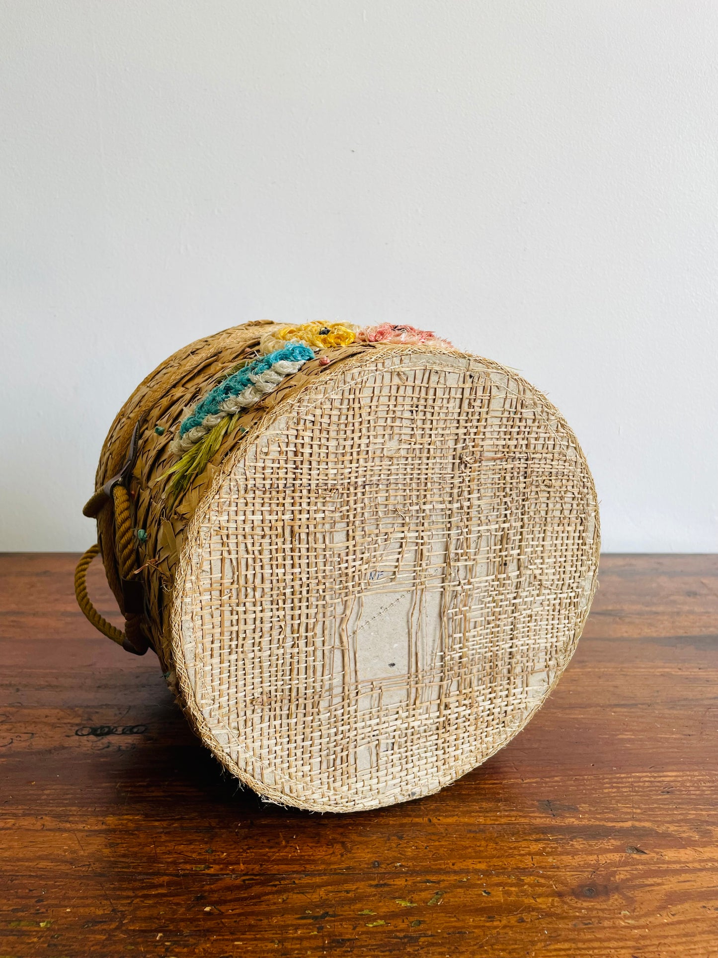 Woven Straw & Raffia Bucket Purse Basket with Lid