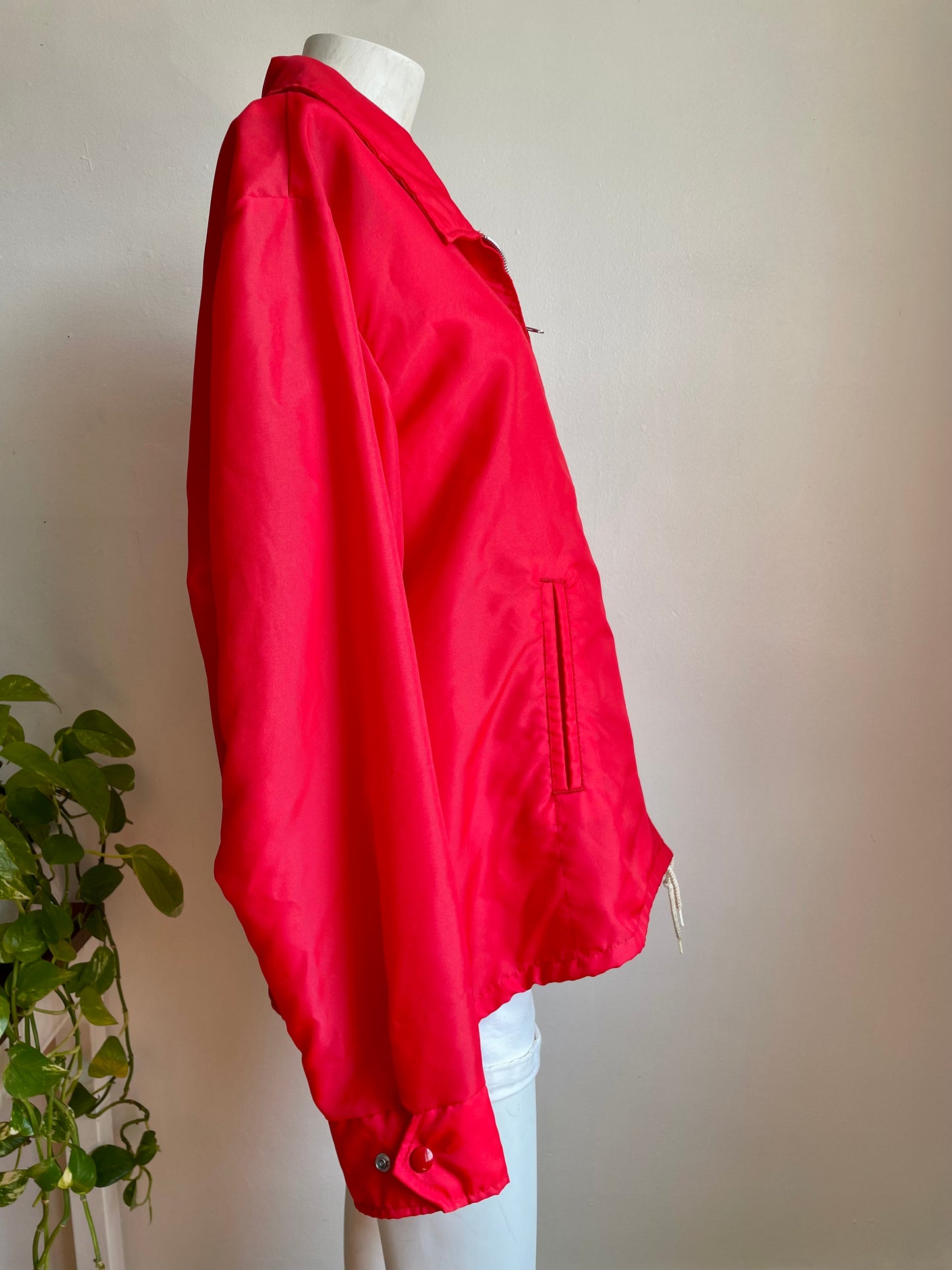 1975 General Motors Red Windbreaker Jacket - Avon Sportswear Toronto - Men's Size Large - GM 75