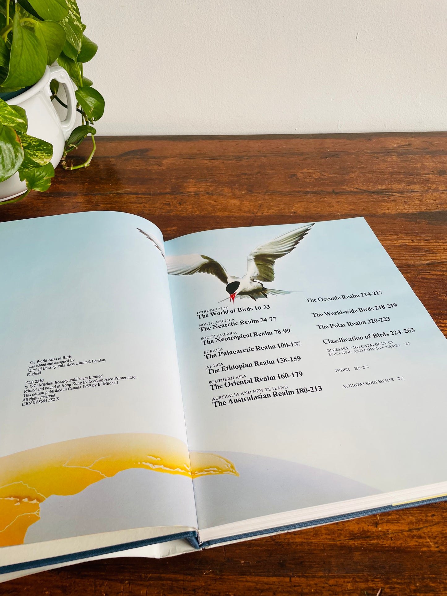 The World Atlas of Birds Large Hardcover Book by B. Mitchell (1989)