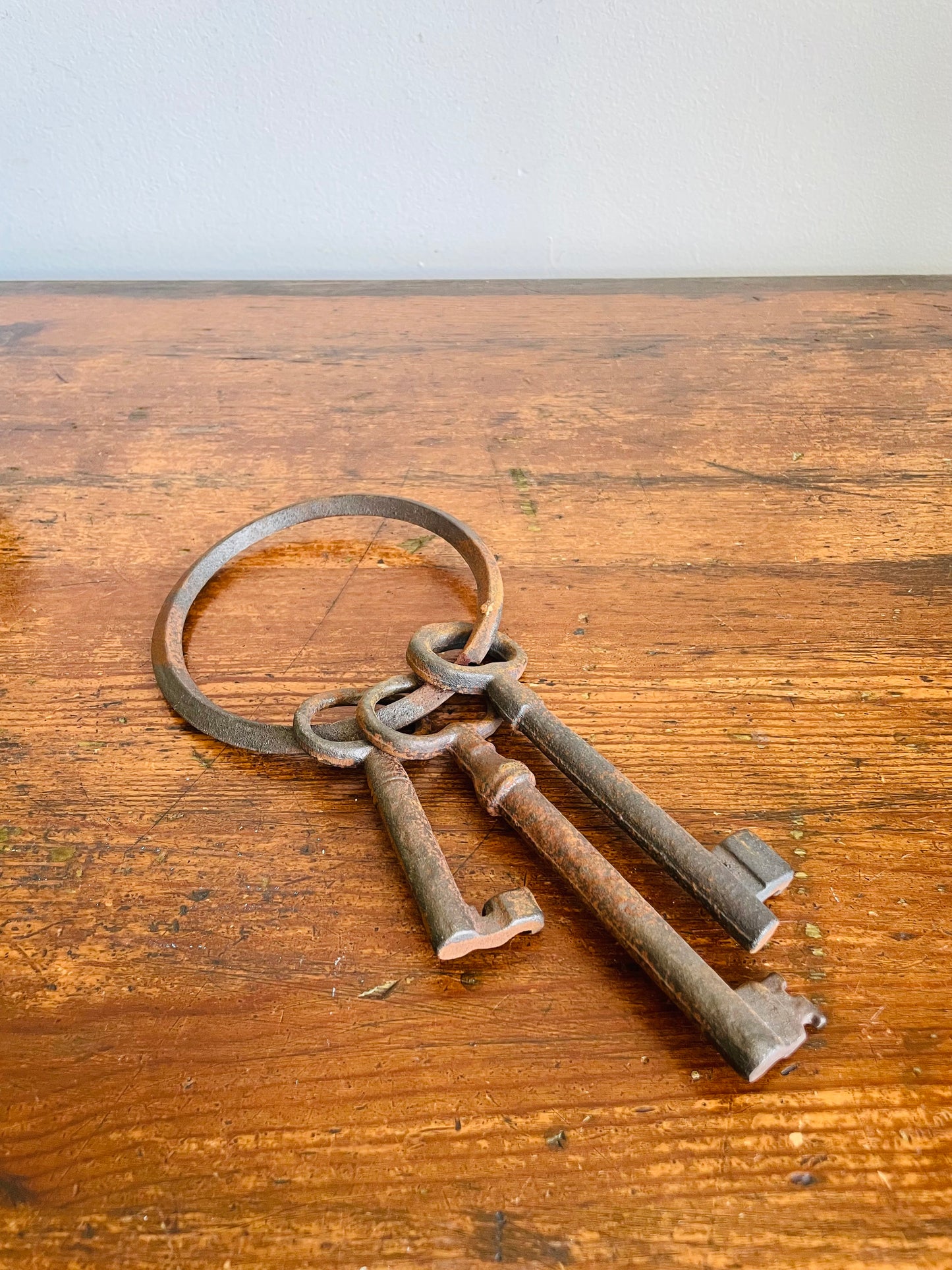 Cast Iron Oversized Set of 3 Skeleton Keys on Ring Holder