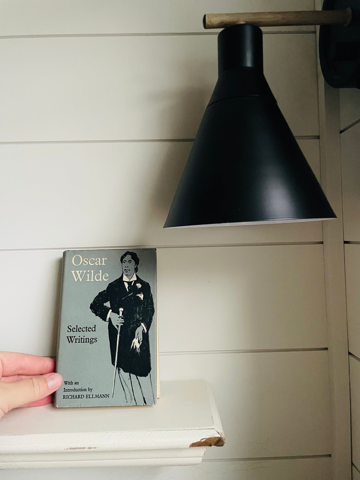 The World's Classics Oscar Wilde Selected Writings with an Introduction by Richard Ellmann Hardcover Book (1961)