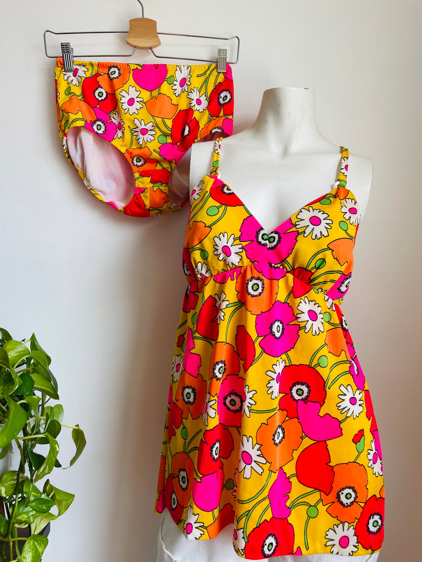 Groovy Sears Junior Bazaar Two Piece Sun Lounge Set or Swimsuit with Bright Flower Pattern - Wear Separately or Together - Bottoms & Tank Top - Please Read