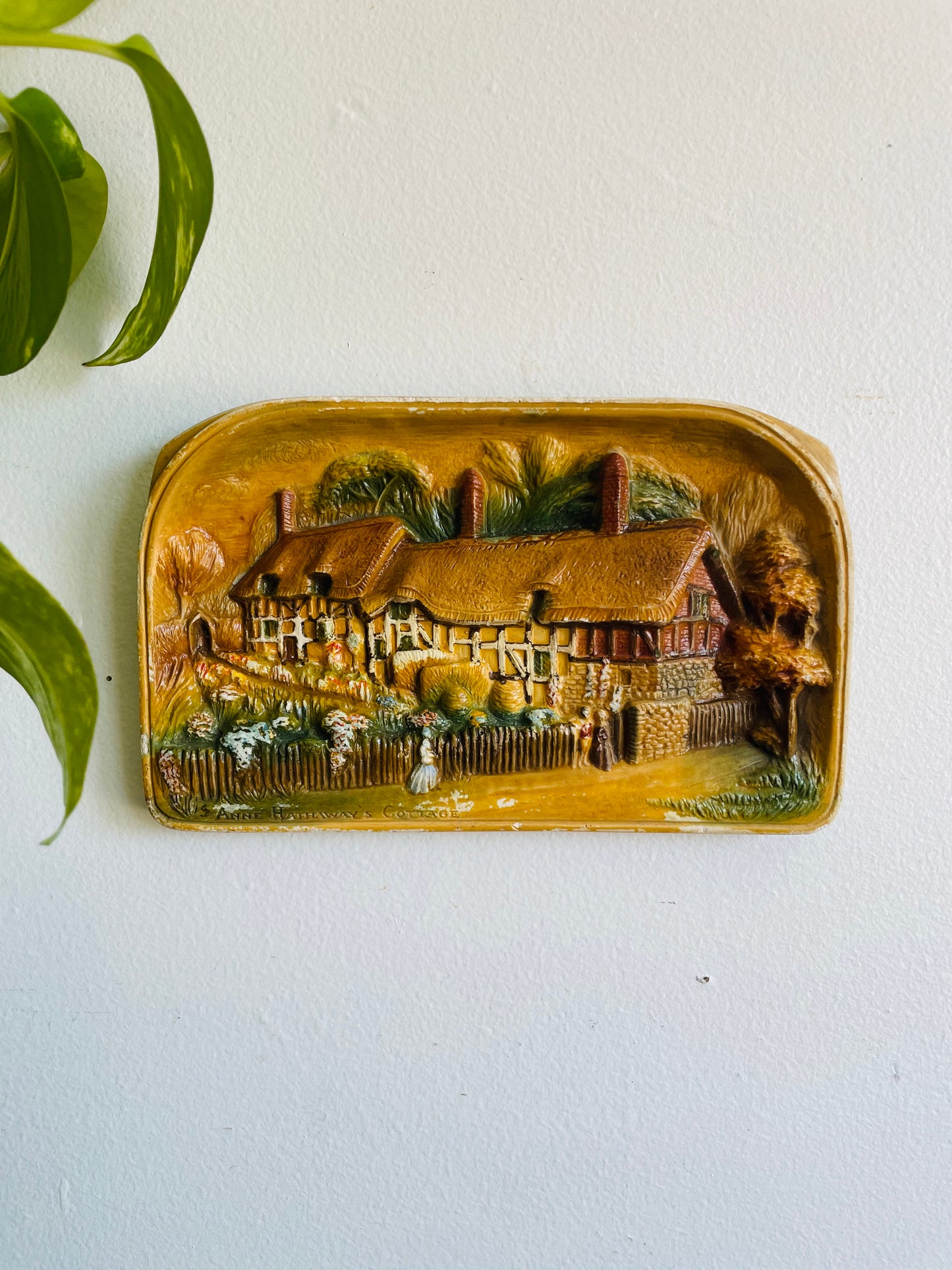 Anne Hathaway's Cottage Hand Painted Chalkware Wall Plaque - W. H. Bossons Limited - Made in England