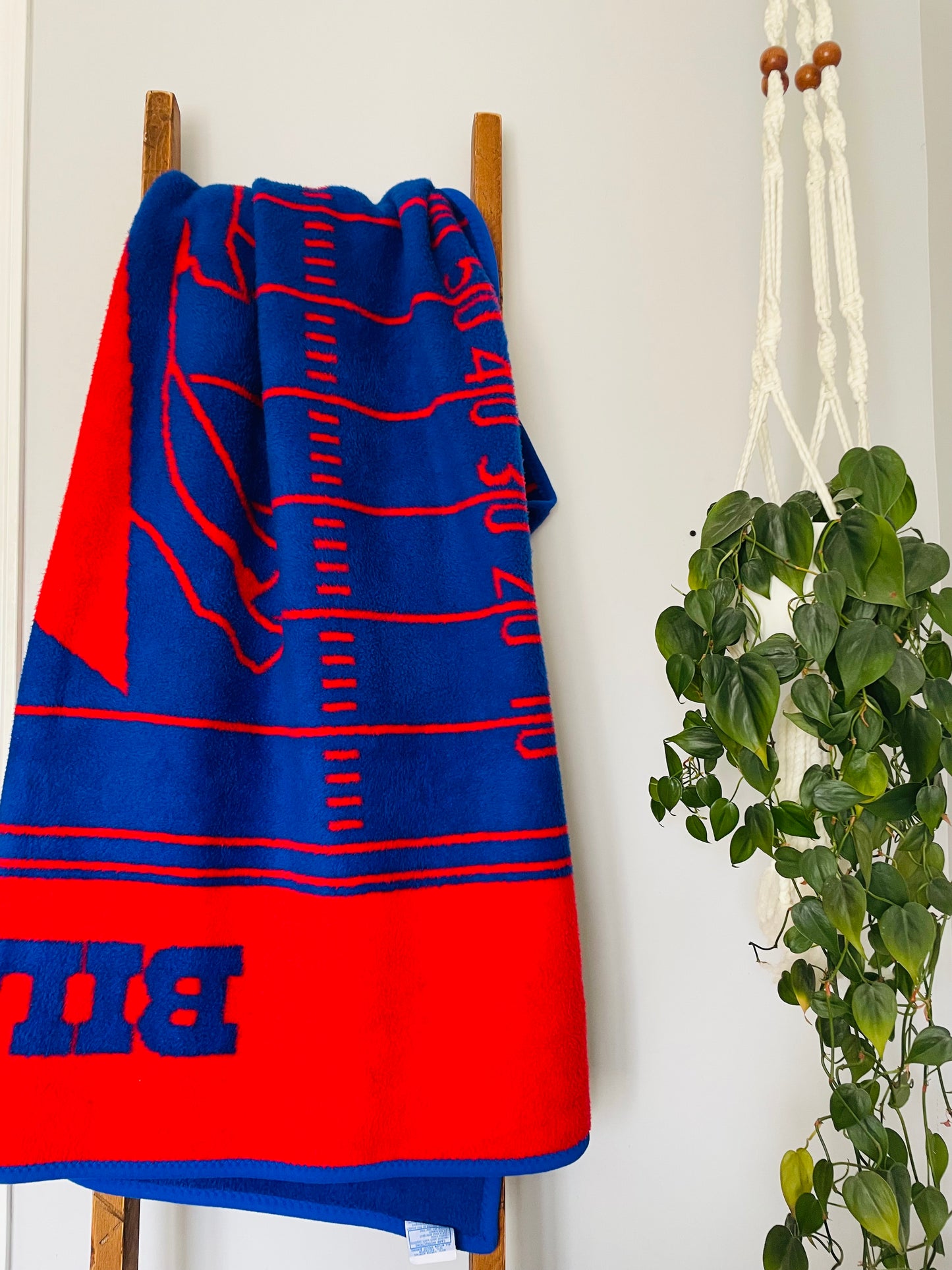 1990s The Northwest Company Buffalo Bills NFL Super Soft Red & Blue Fleece Reversible Stadium Throw Blanket