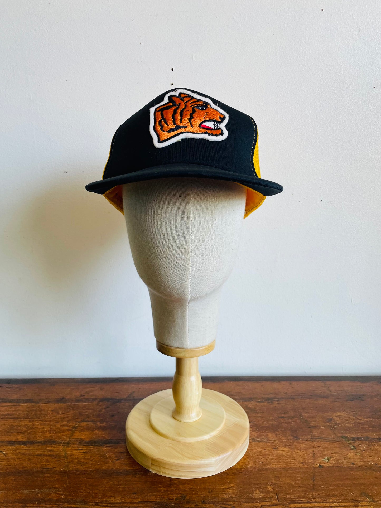 Vintage Hamilton Tiger-Cats Football Trucker Hat Baseball Cap - International Insignia Ltd. - One Size Fits All - Made in Korea
