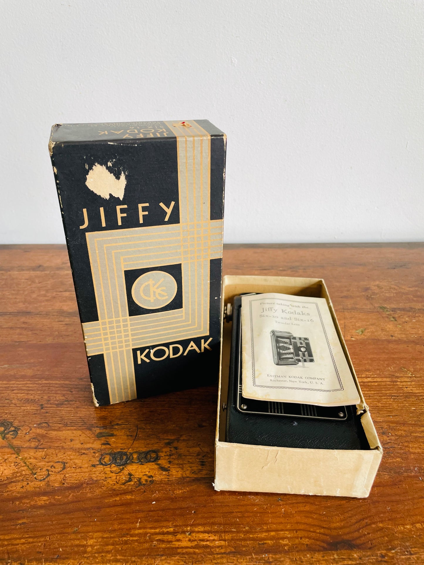 1930s Jiffy Kodak Six-16 Accordion Lens Camera - Made in Canada by Canadian Kodak Company - Comes with Original Box & Instruction Booklet