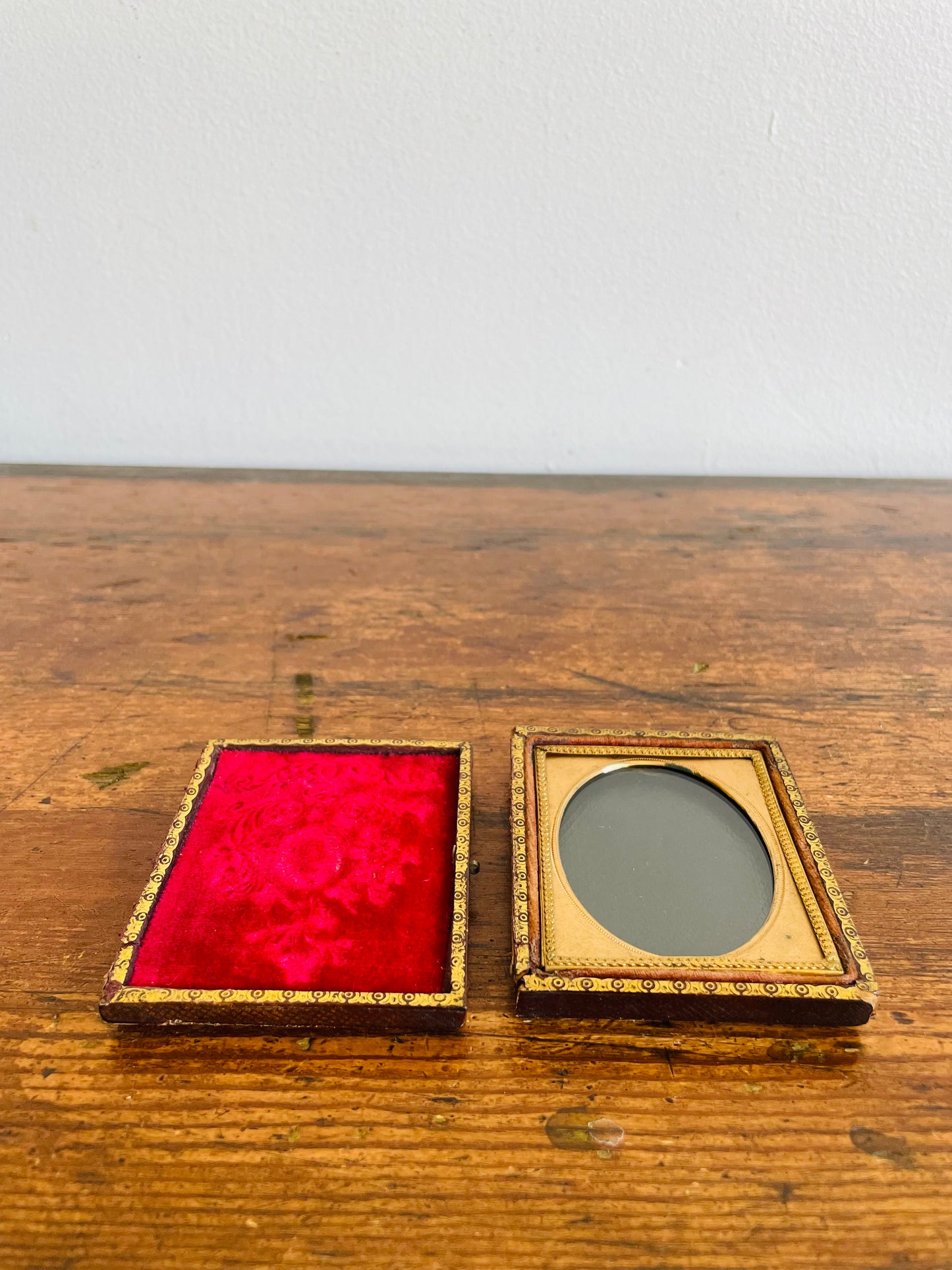 Antique 1800s Ambrotype or Daguerreotype Tooled Leather & Brass Photo Frame Case