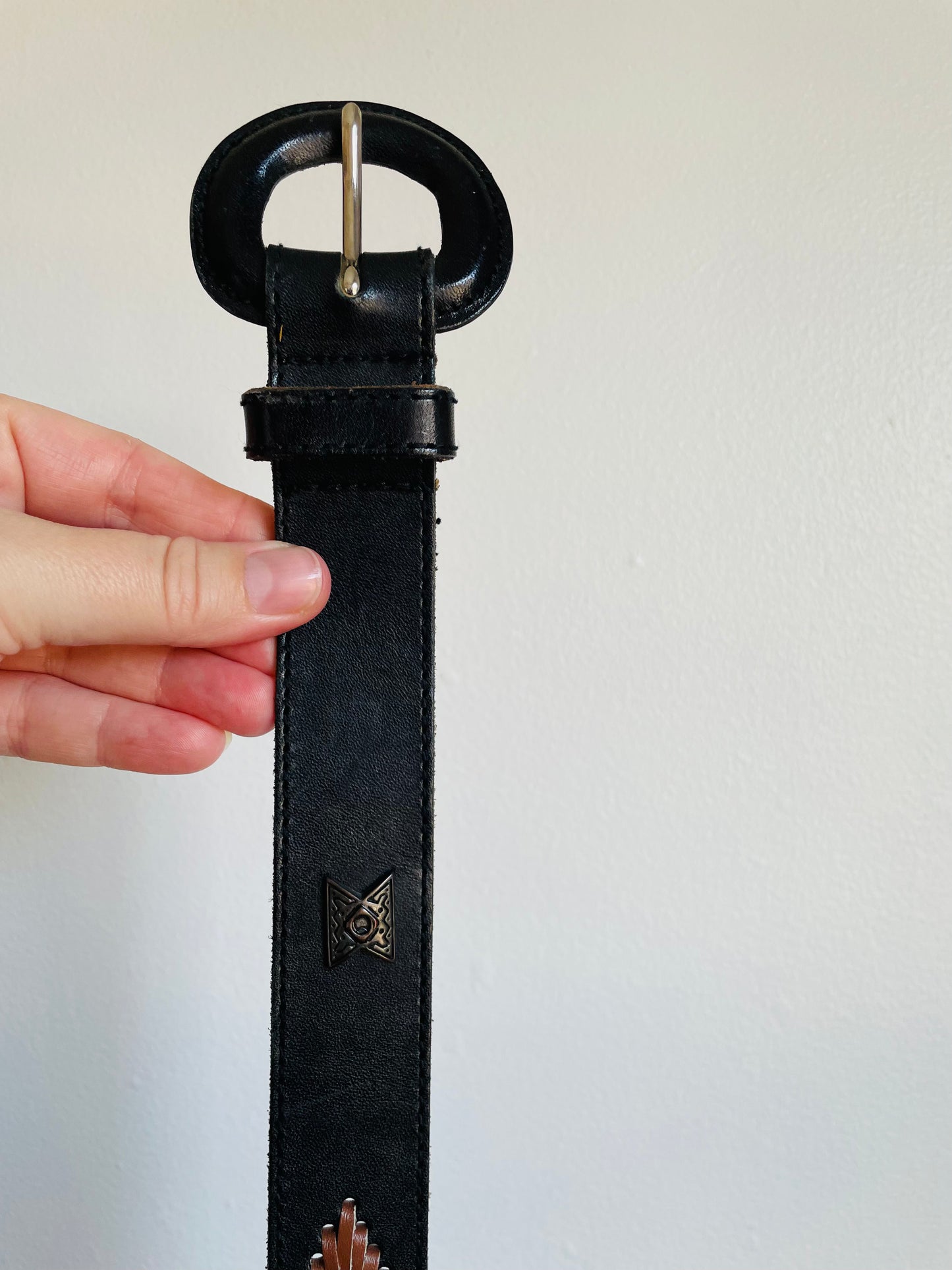 Liz Claiborne Accessories Genuine Leather Belt Style 2750 Size Small - Made in Taiwan