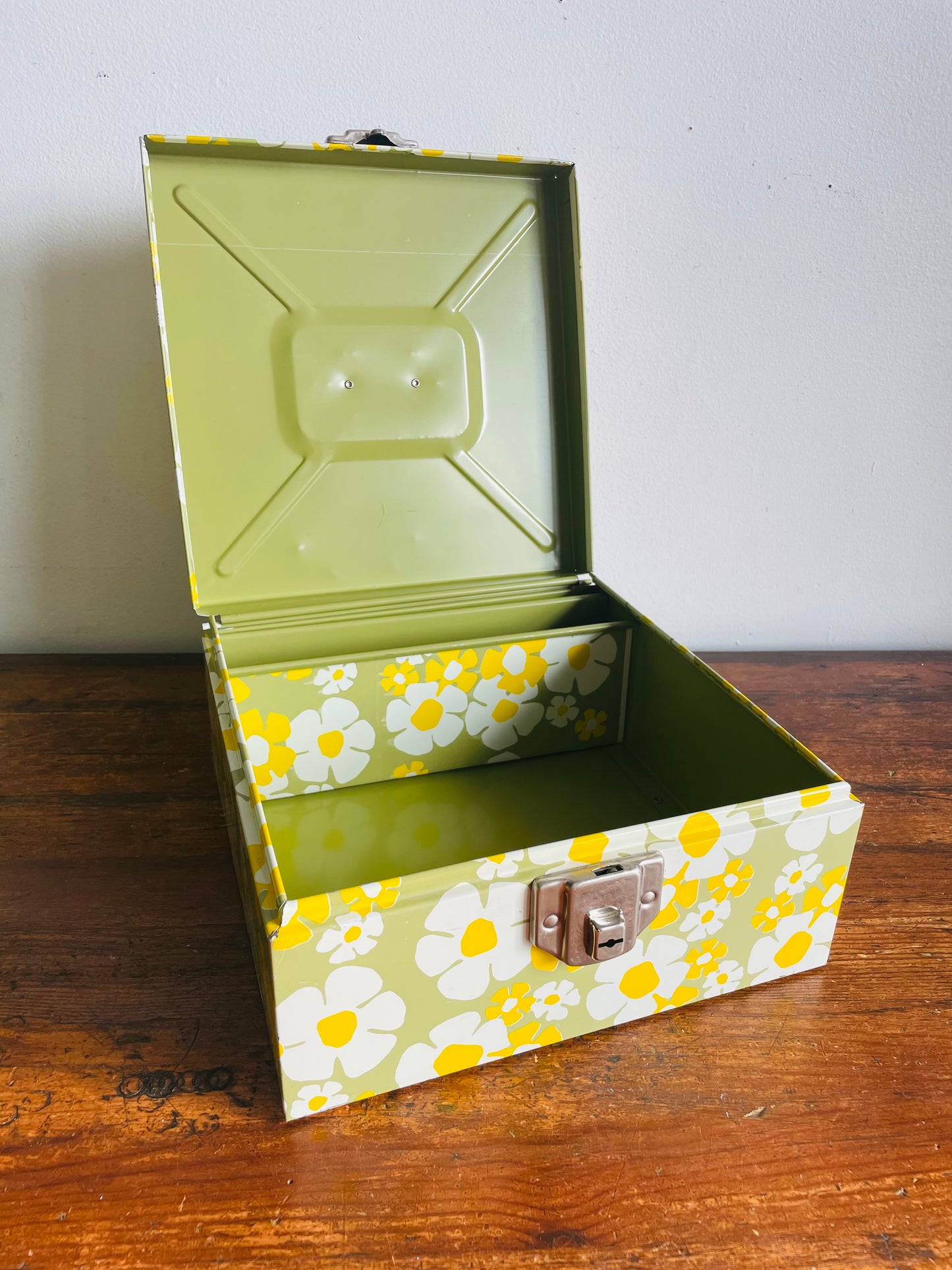 Vintage Flower Power Metal Filing Storage Box with Handle & Latch to Close - Has a Movable Tray Divider Inside
