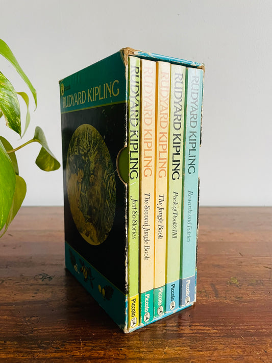 Rudyard Kipling Paperbook Book Box Set - The Jungle Book, The Second Jungle Book, Just So Stories, Puck of Pook's Hill & Rewards and Fairies (1975)