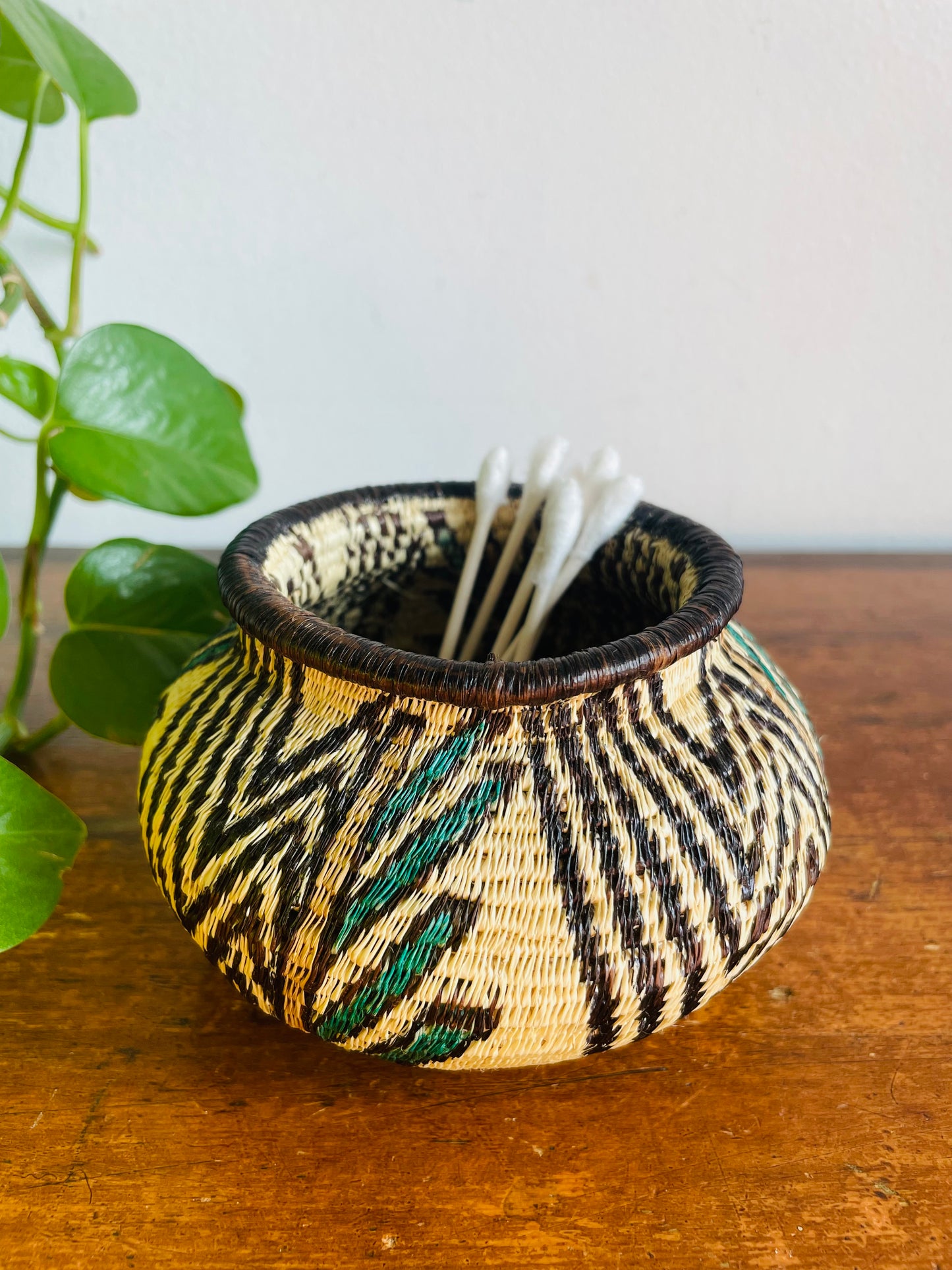 Vintage Emberá-Wounaan Panama Indigenous Tribal Woven Basket Planter