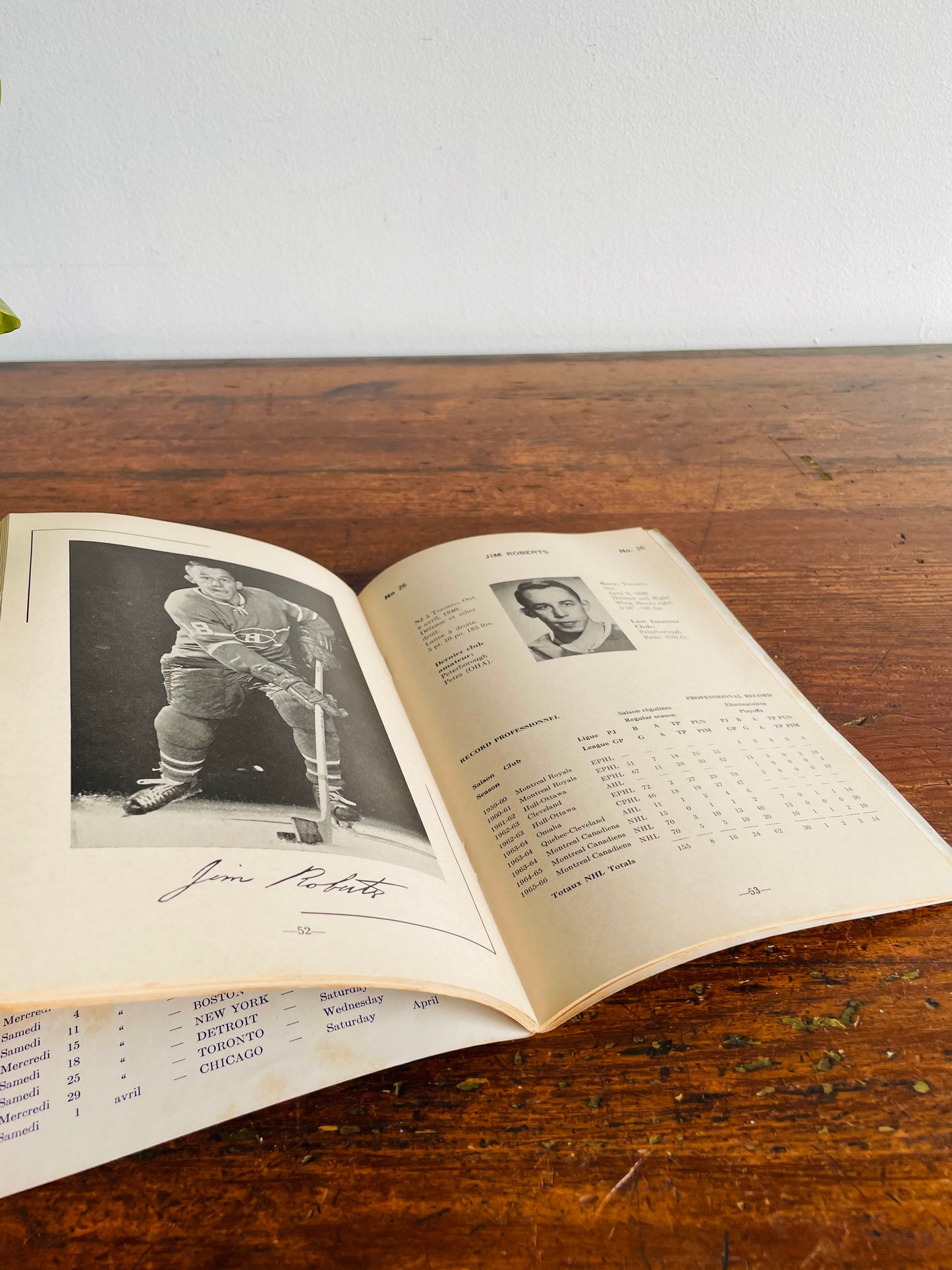 Montreal Canadiens 1966-1967 Yearbook Paper Booklet - L'Annuaire du Canadien