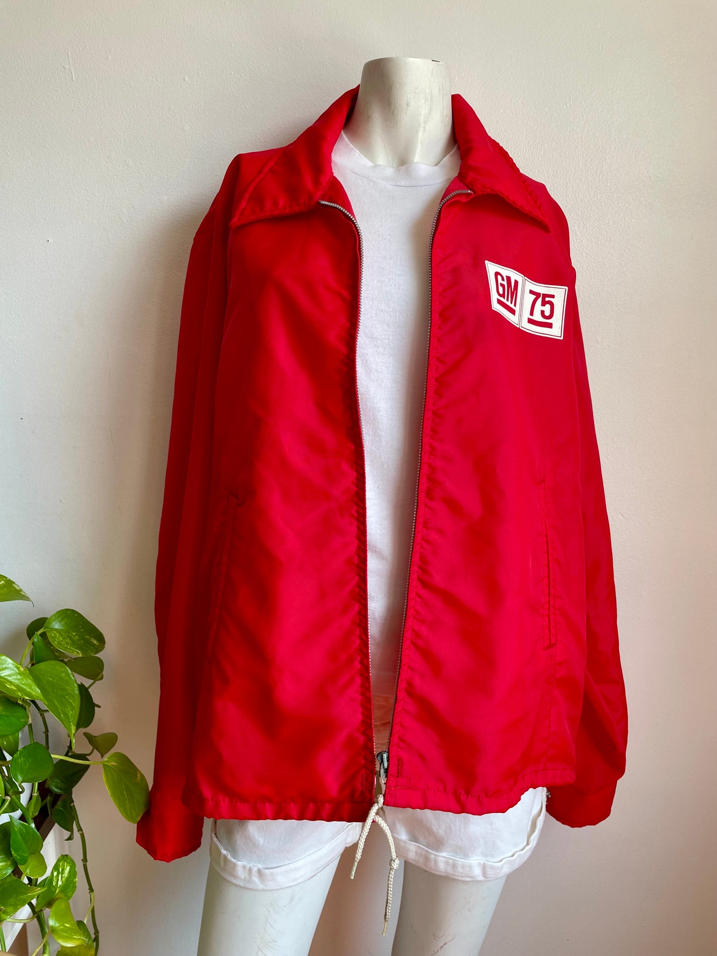1975 General Motors Red Windbreaker Jacket - Avon Sportswear Toronto - Men's Size Large - GM 75