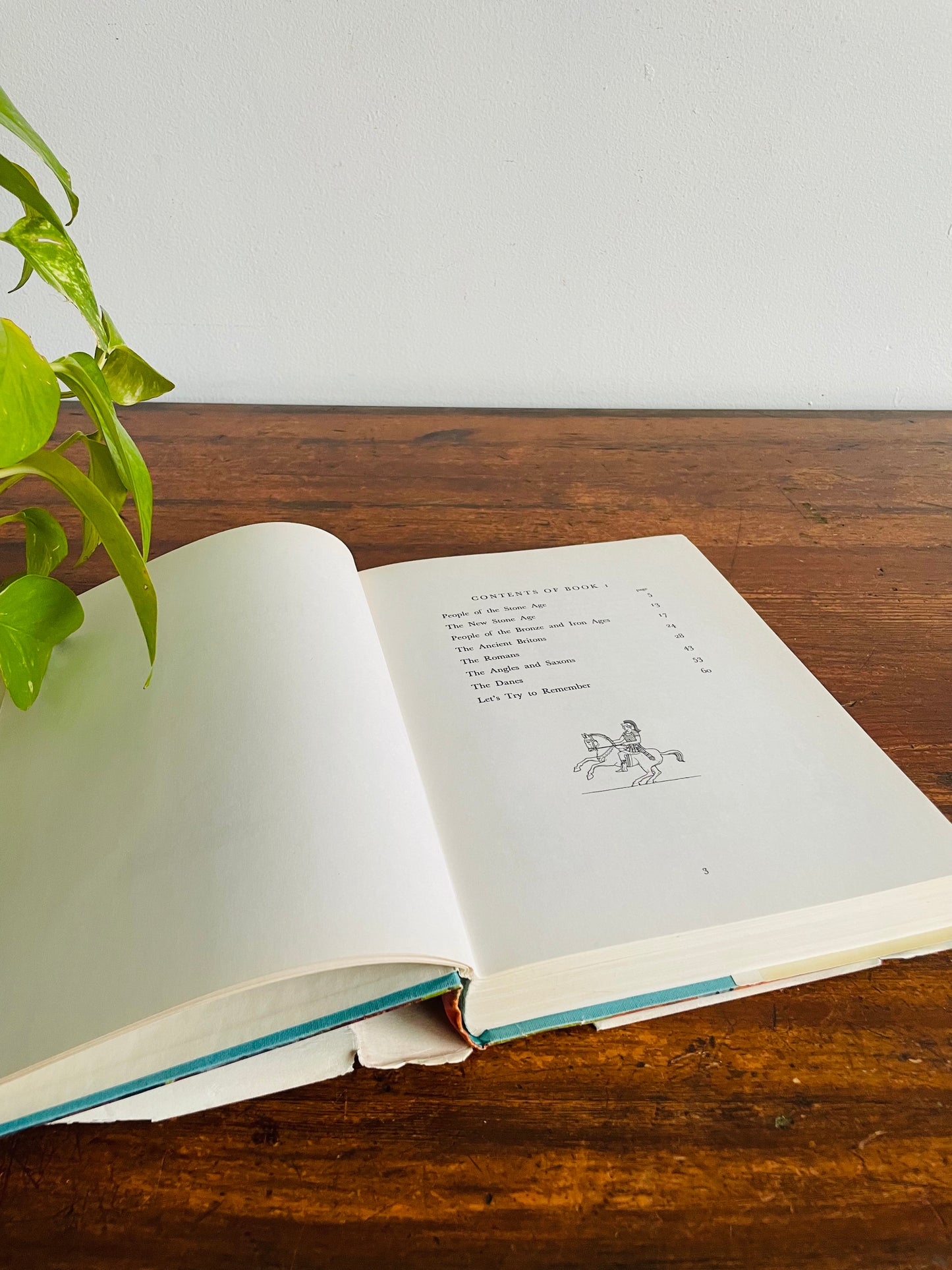 Looking At History: Britain From Cavemen to the Present Day by R. J. Unstead Hardcover Illustrated Book (1966)