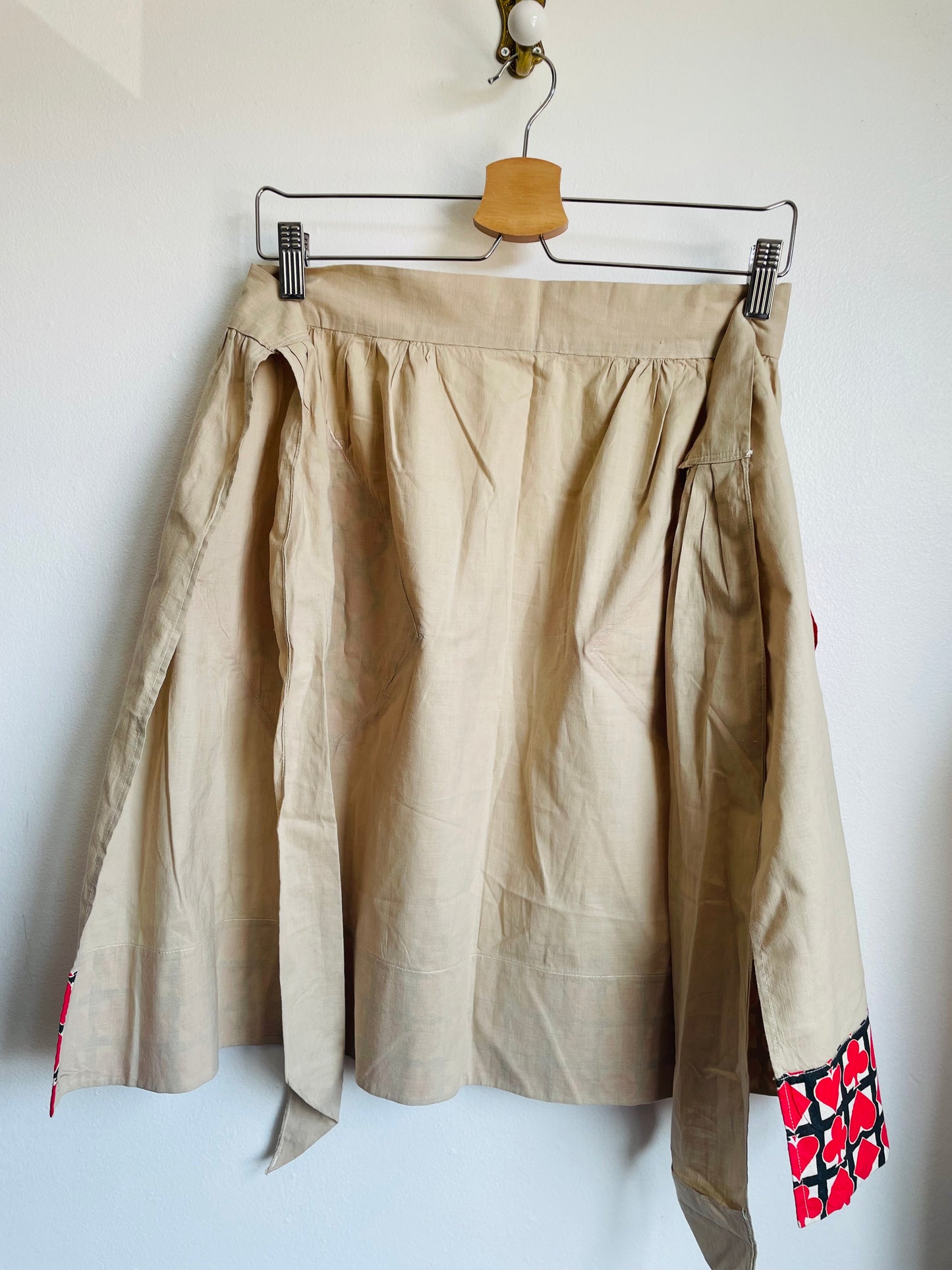 Game Night Waist Tie Apron with Pockets & Card Deck Graphics - Red Clubs, Diamonds, Hearts & Spades