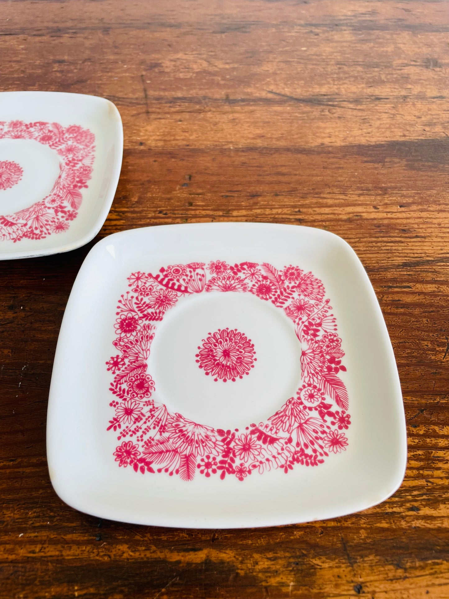 Figgjo Flint Norway Turi-Design "Arden" Set of 5 Pieces - Two Square Saucer Plates & Three Tea Cups