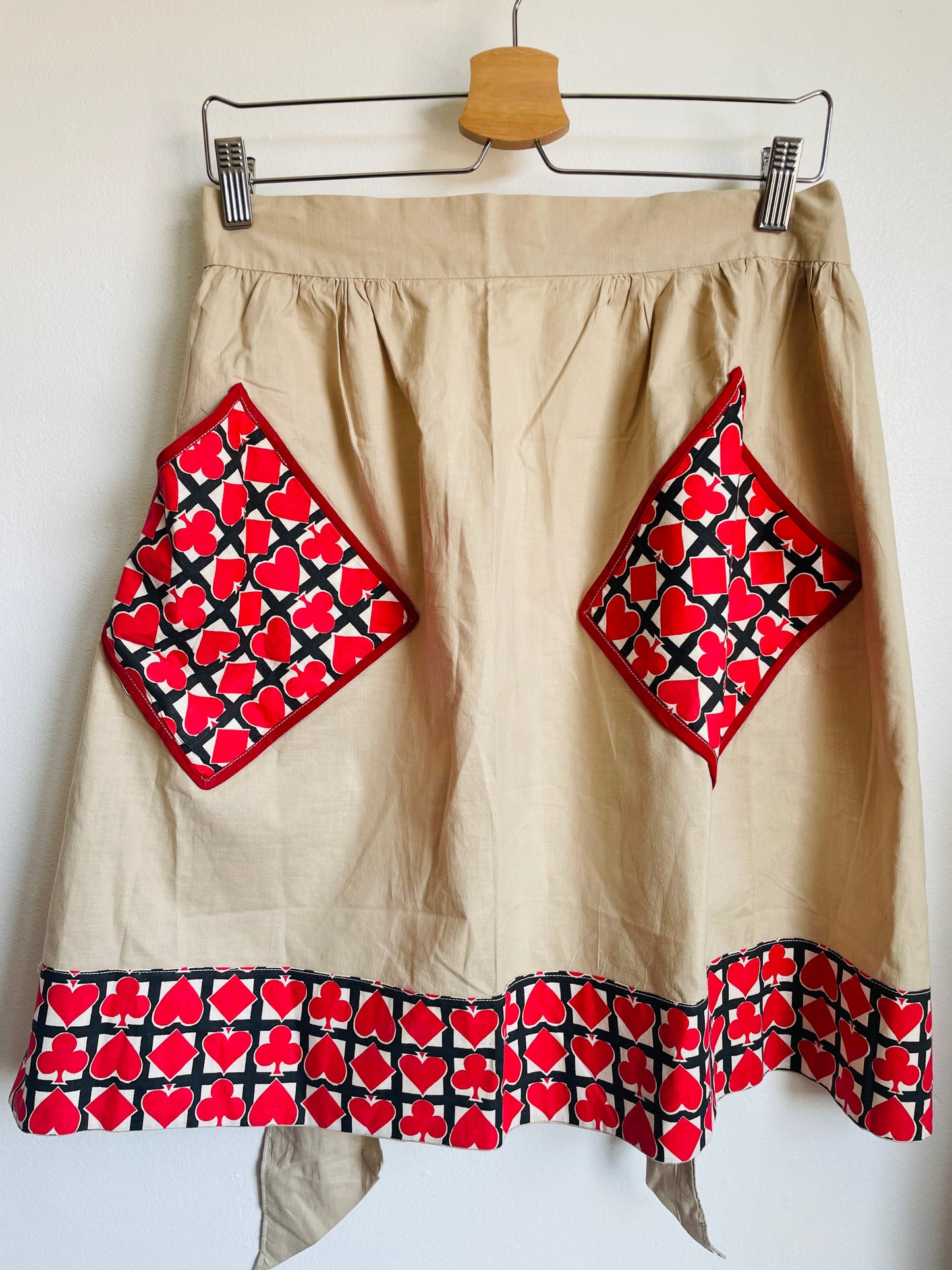Game Night Waist Tie Apron with Pockets & Card Deck Graphics - Red Clubs, Diamonds, Hearts & Spades