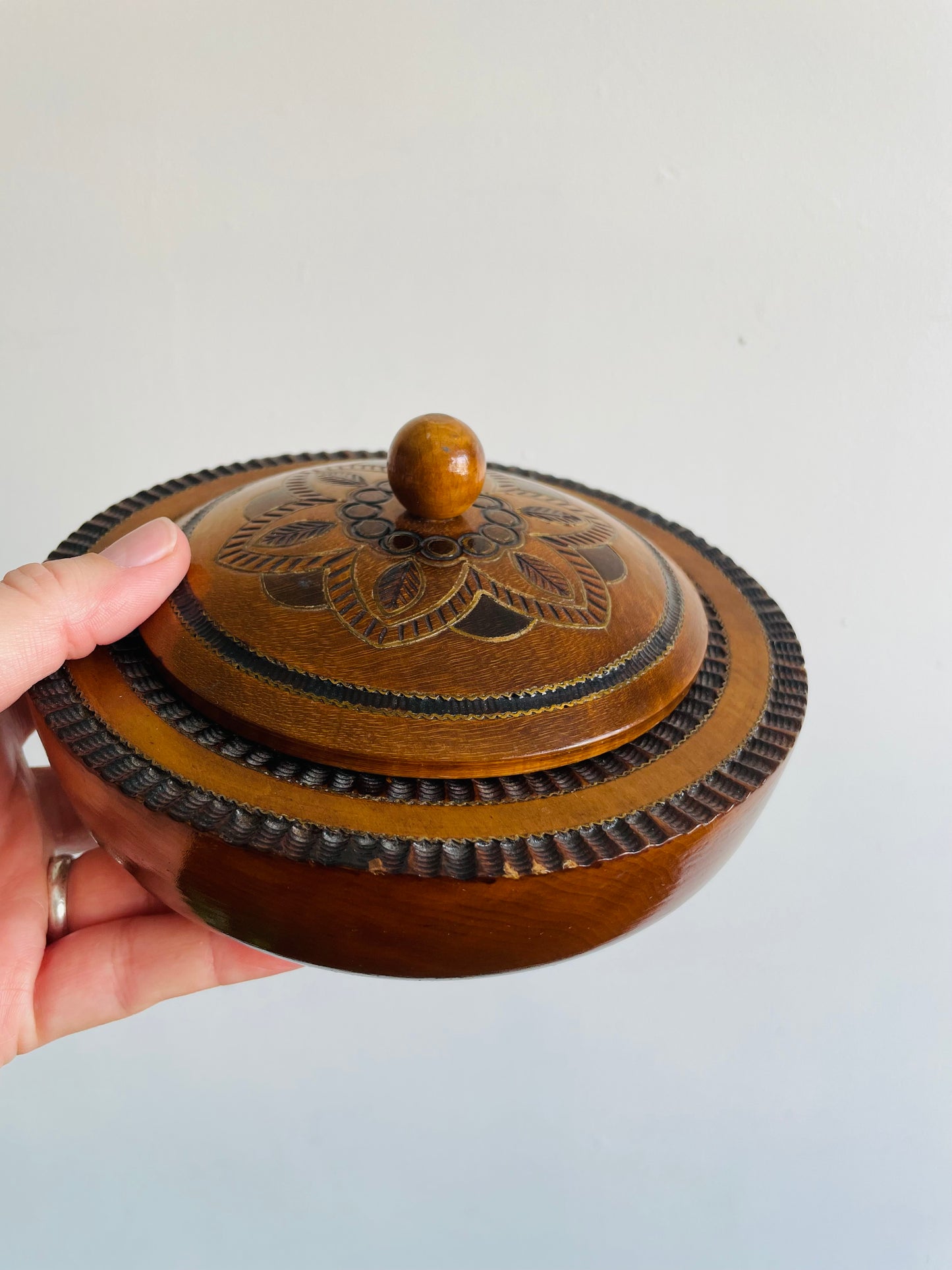Round Hand Carved Wood with Brass Inlay Polish Folk Art Trinket or Jewellery Box with Lid