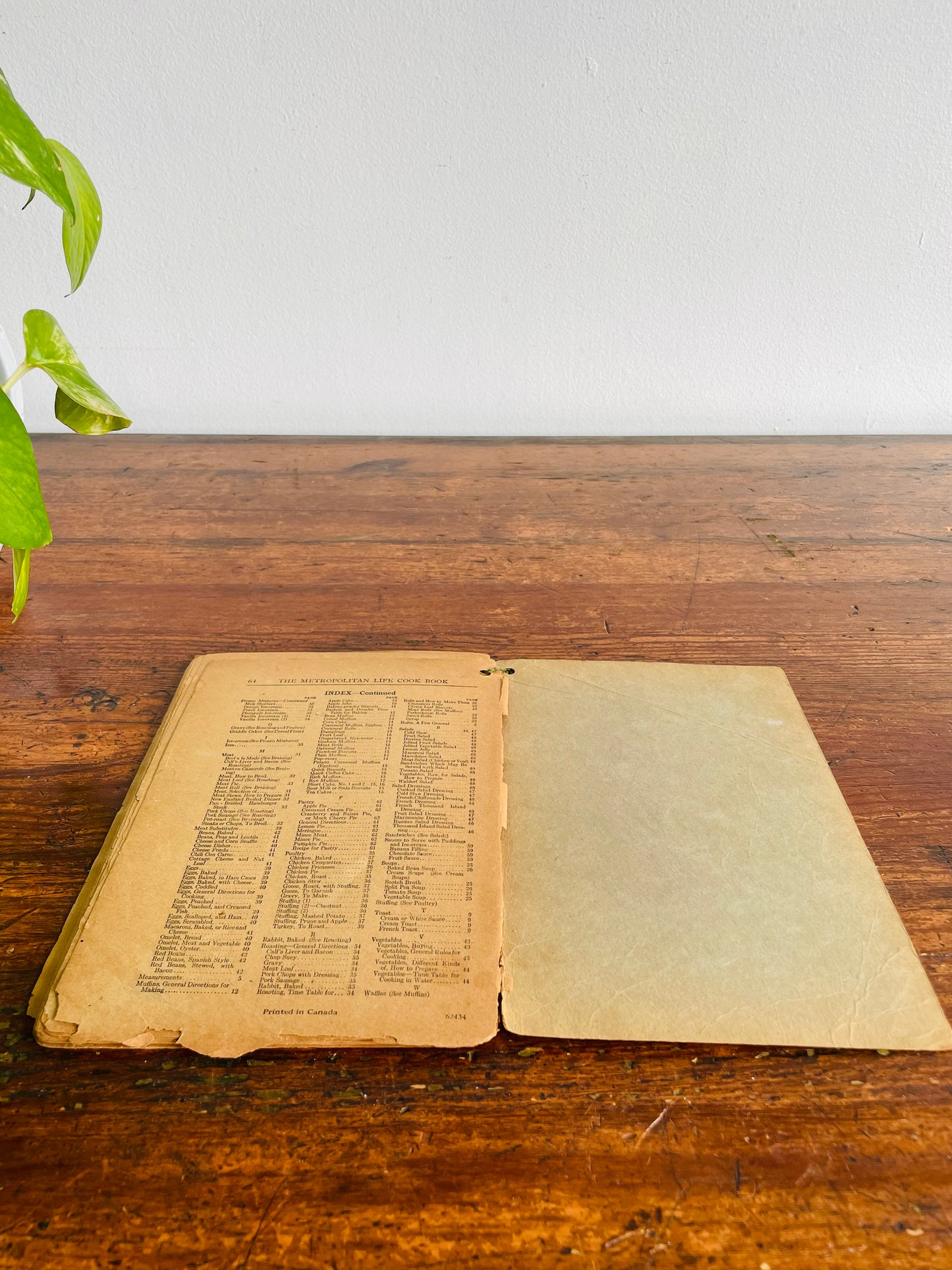 Antique Metropolitan Cookbook Paper Book - Printed & Distributed by the Metropolitan Life Insurance Company (1918)