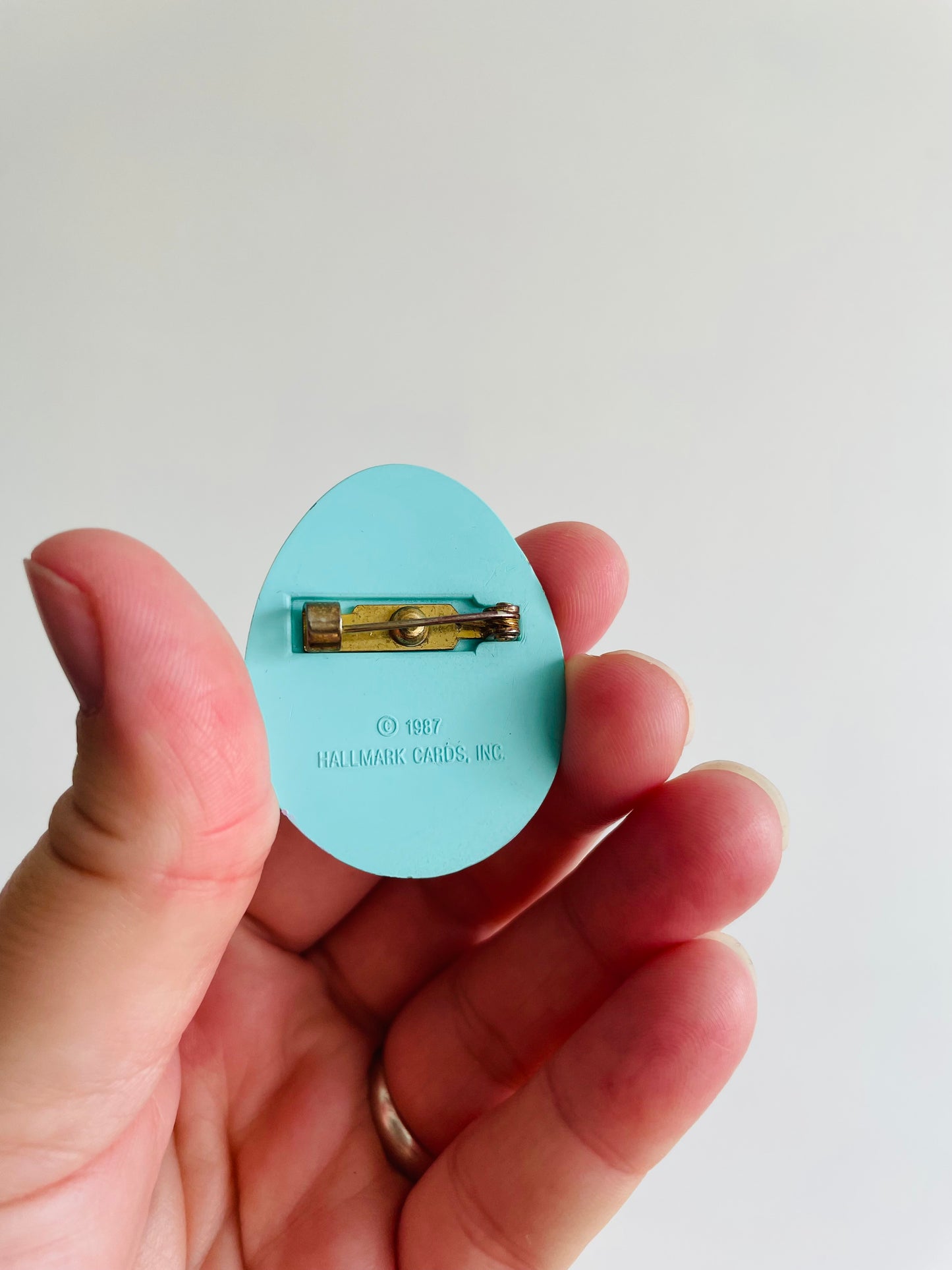 Easter Holiday Pin - Brightly Painted Egg - Hallmark Cards 1987