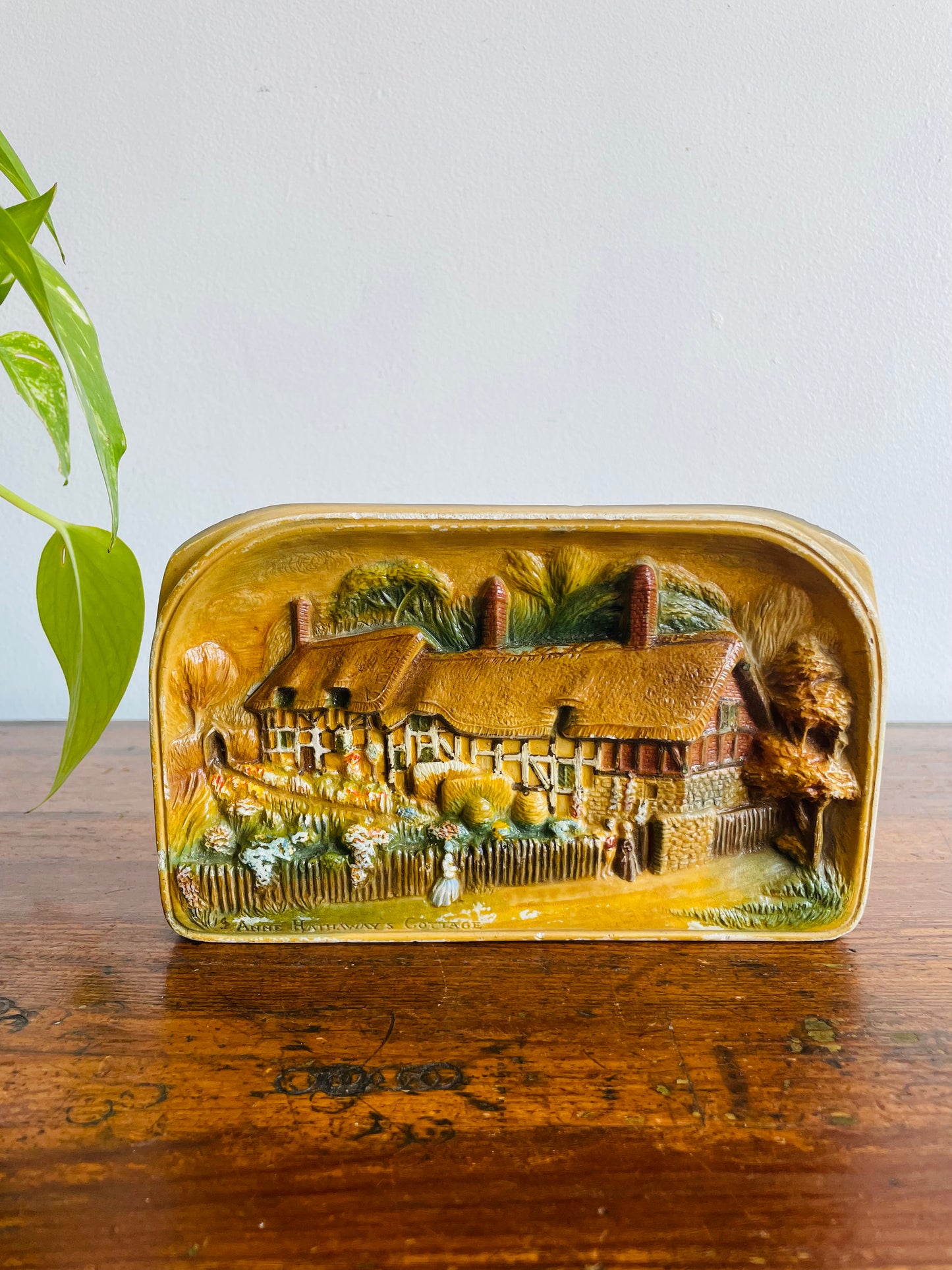 Anne Hathaway's Cottage Hand Painted Chalkware Wall Plaque - W. H. Bossons Limited - Made in England