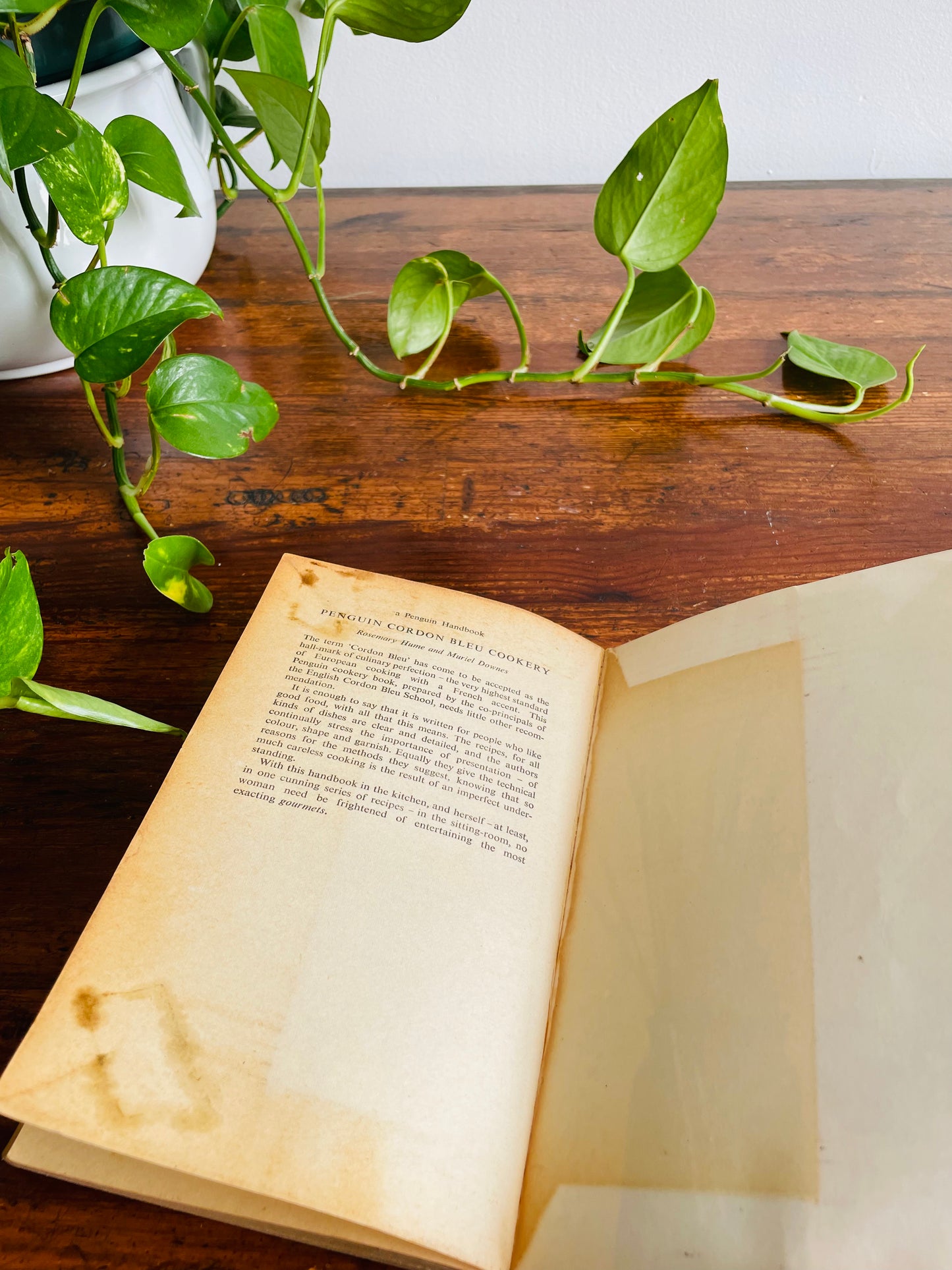 The Penguin Dictionary of Cookery Book by Rosemary Hume & Muriel Downes (1966)