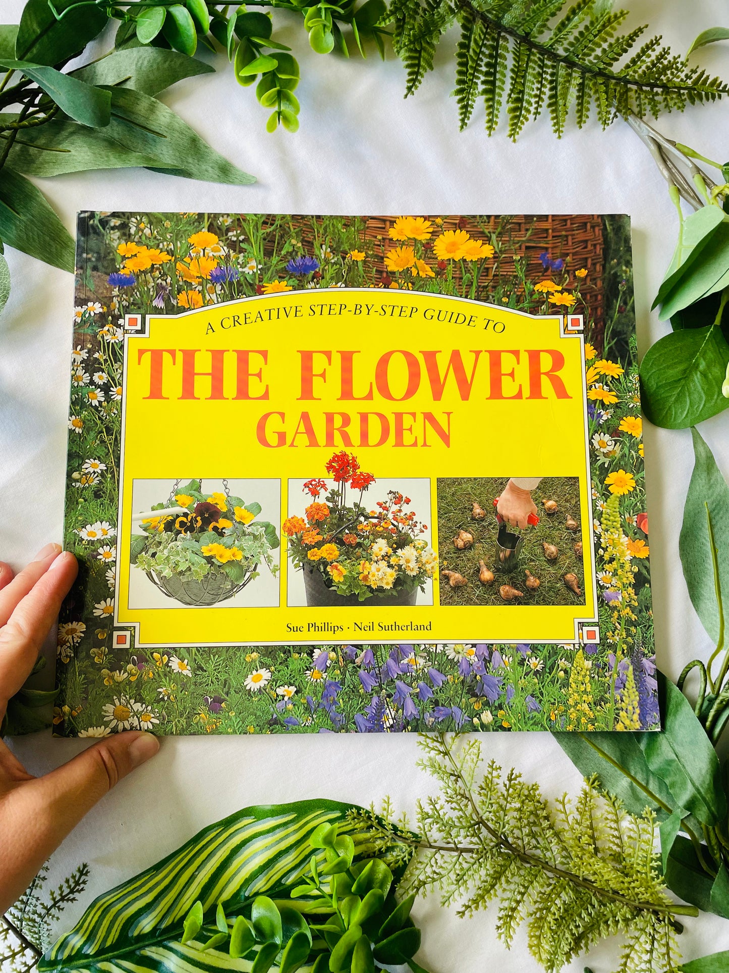The Flower Garden Book (1995)