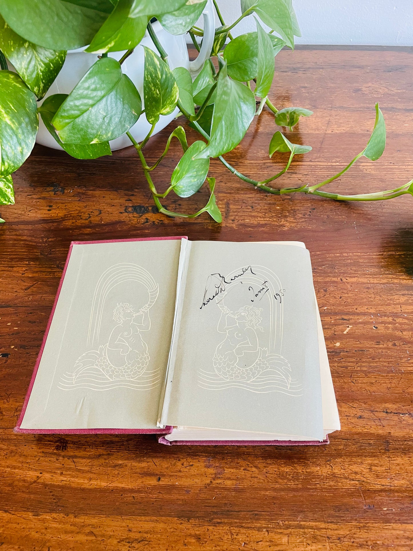 The Pickwick Papers - Charles Dickens Hardcover Book