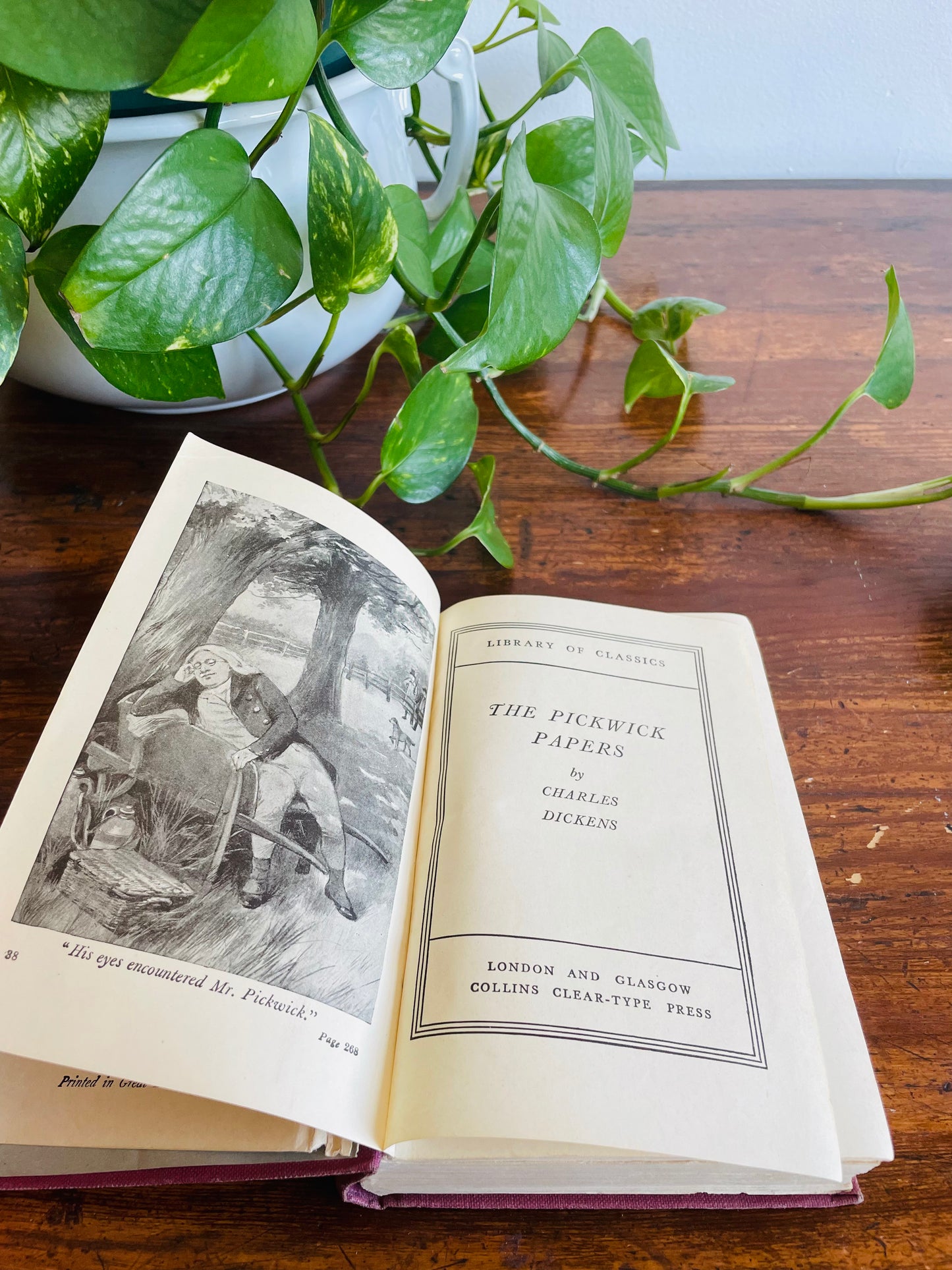 The Pickwick Papers - Charles Dickens Hardcover Book