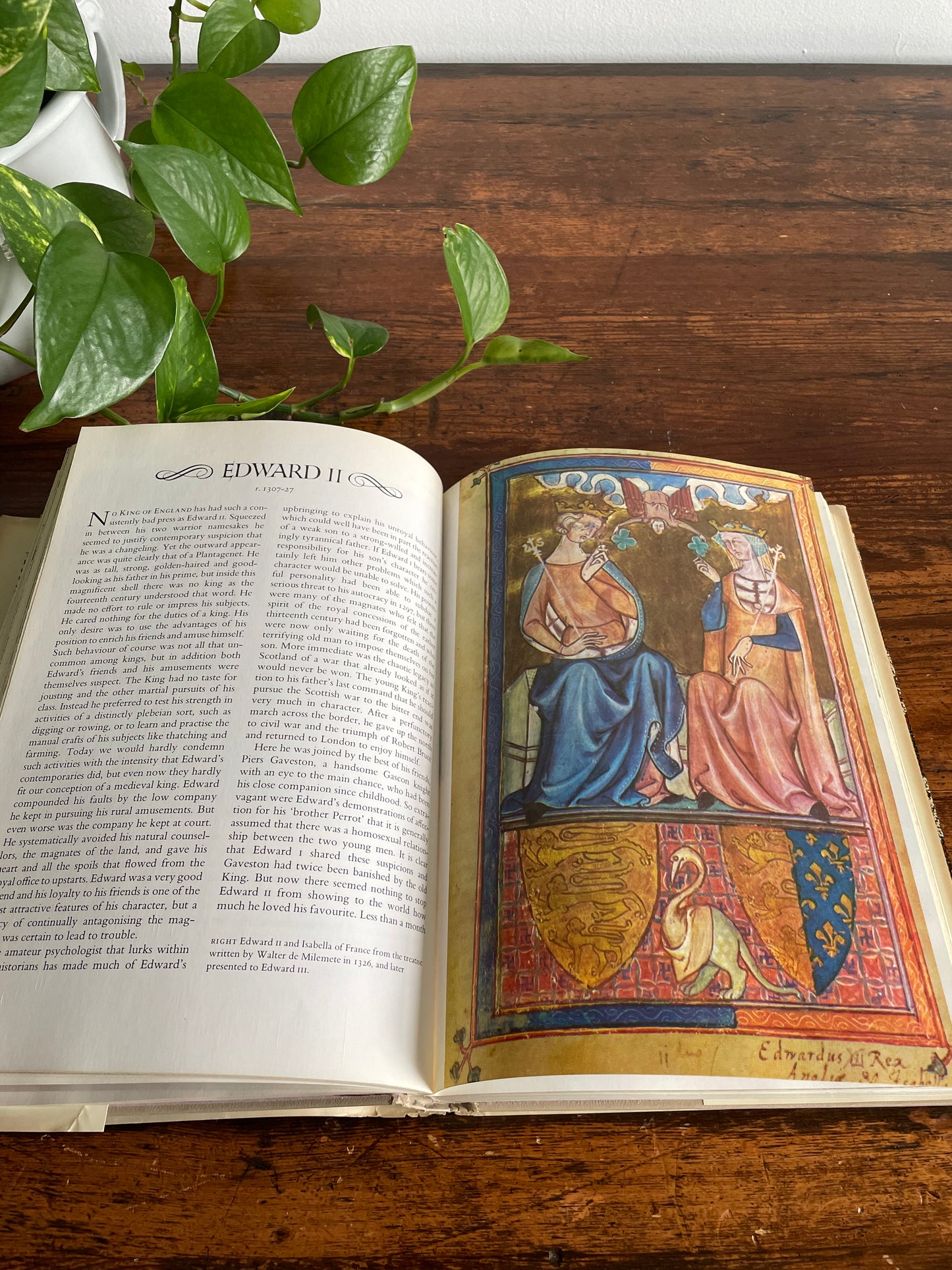 The Lives of The Kings & Queens of England Hardcover Book with Images (1975)