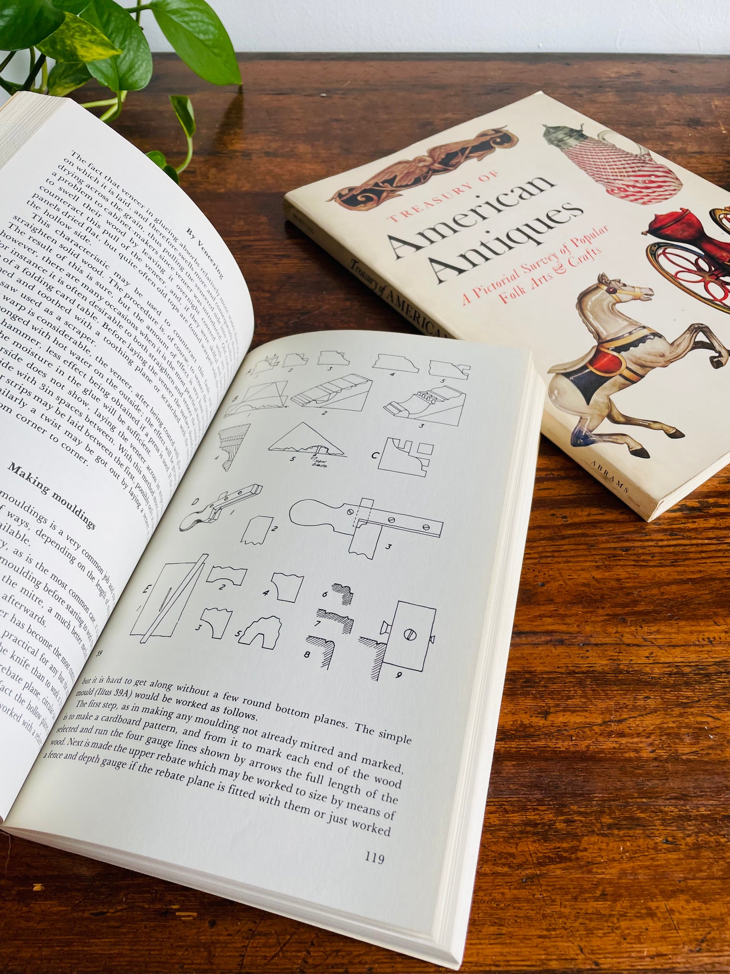 Antique Guides Vintage Book Bundle - American Antiques, Antique Furniture Restoration