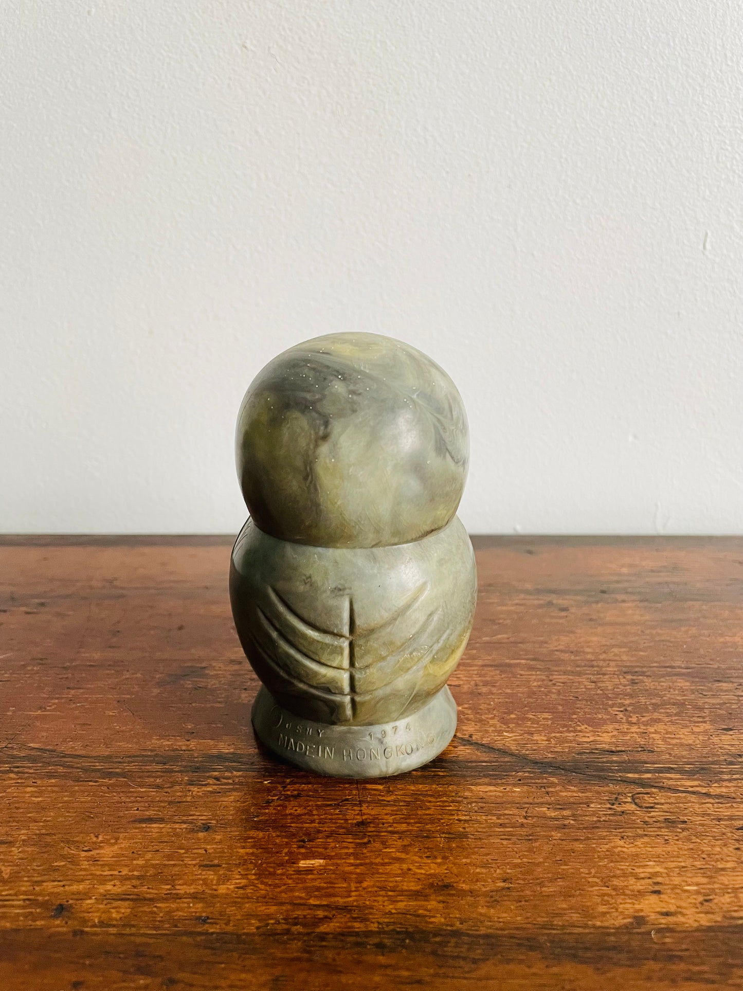 JSNY 1974 Marbled Plastic Owl Figurine Paperweight - Made in Hong Kong