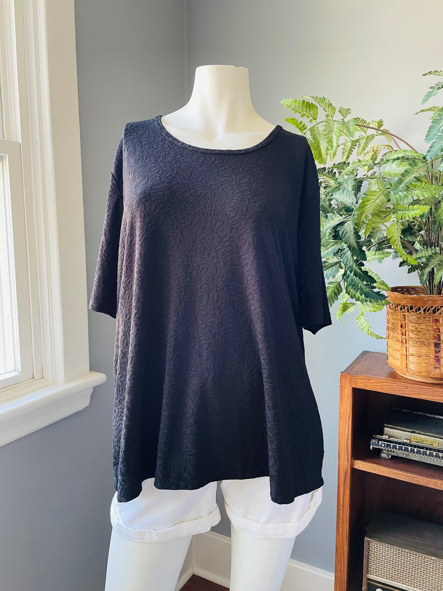 Vintage Wardrobe Essentials Plus Black T-Shirt with Floral Design
