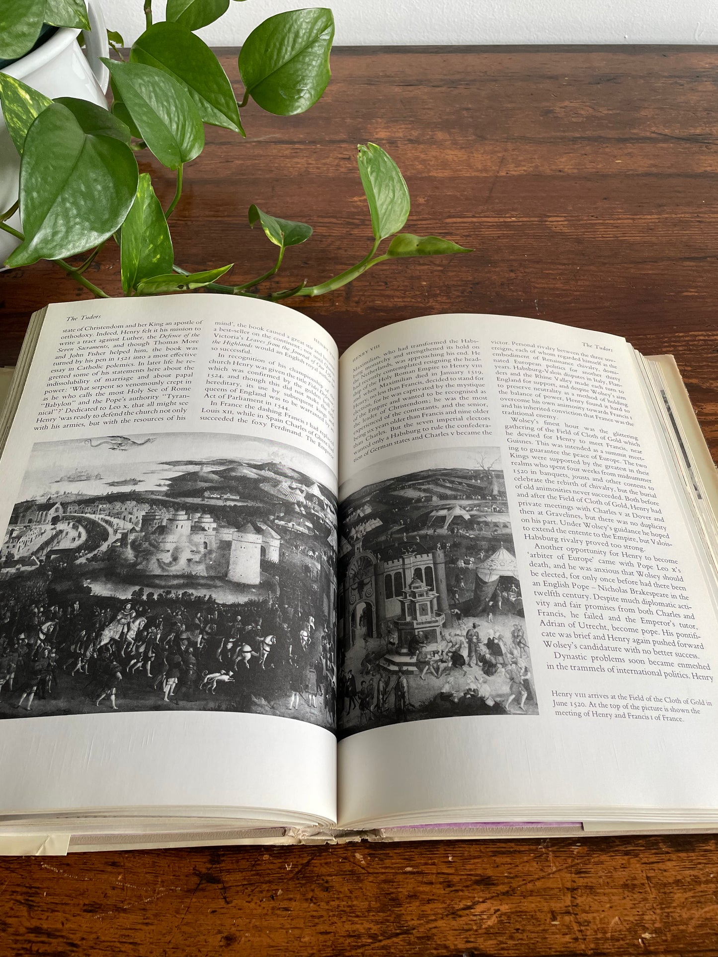 The Lives of The Kings & Queens of England Hardcover Book with Images (1975)
