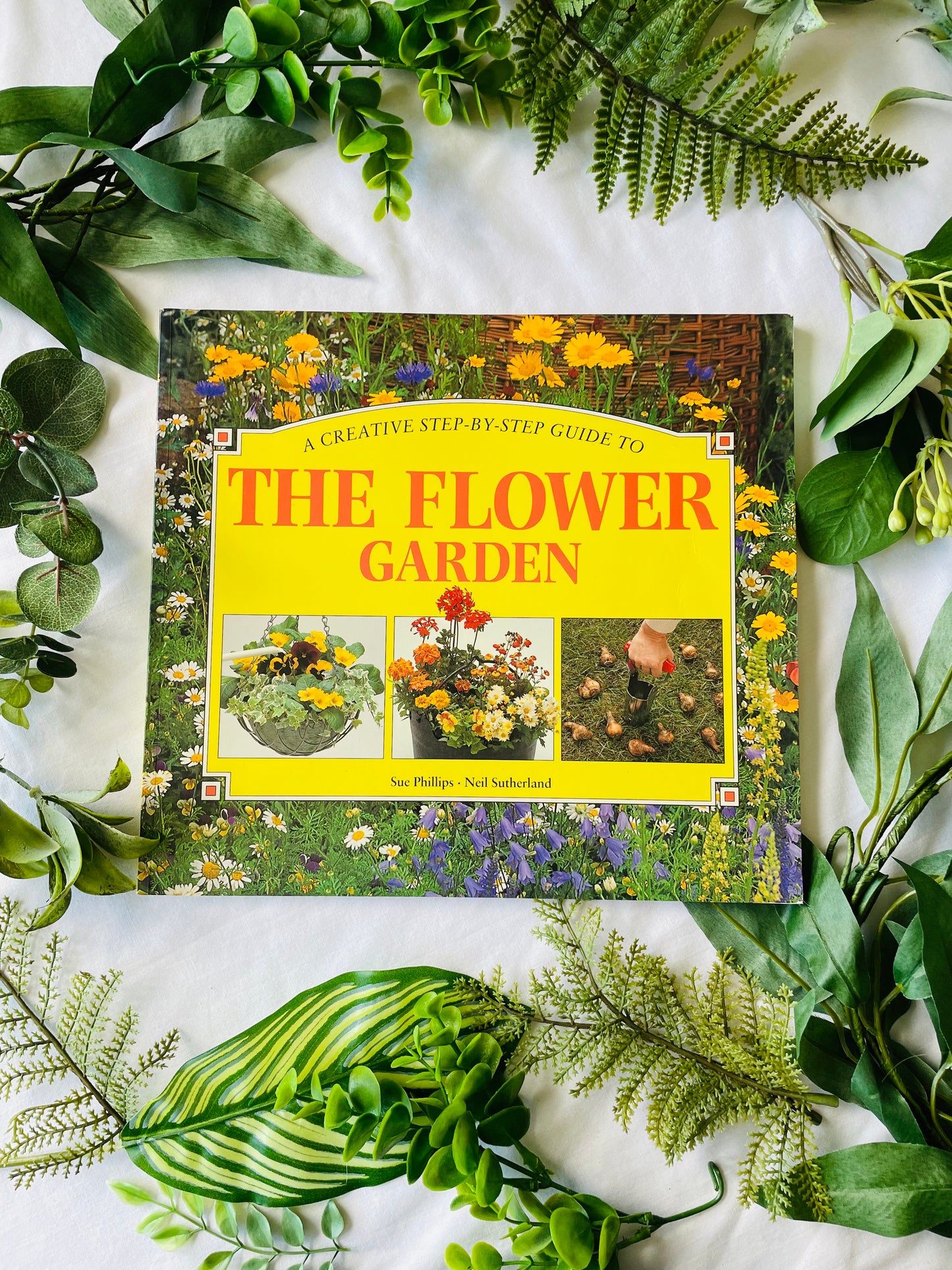 The Flower Garden Book (1995)
