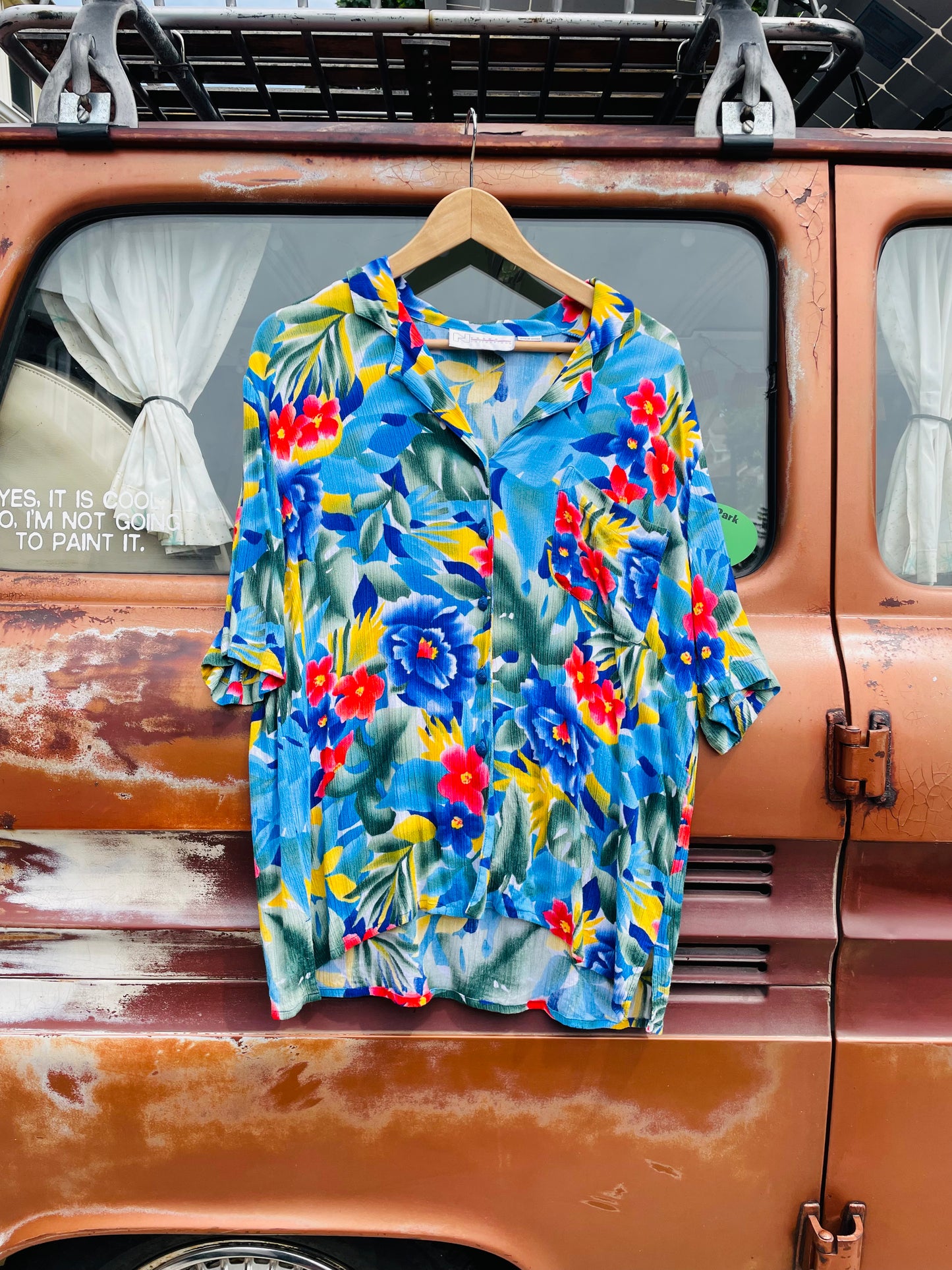 Vintage Nygard Collection Button Up T-Shirt in Vibrant Tropical Print